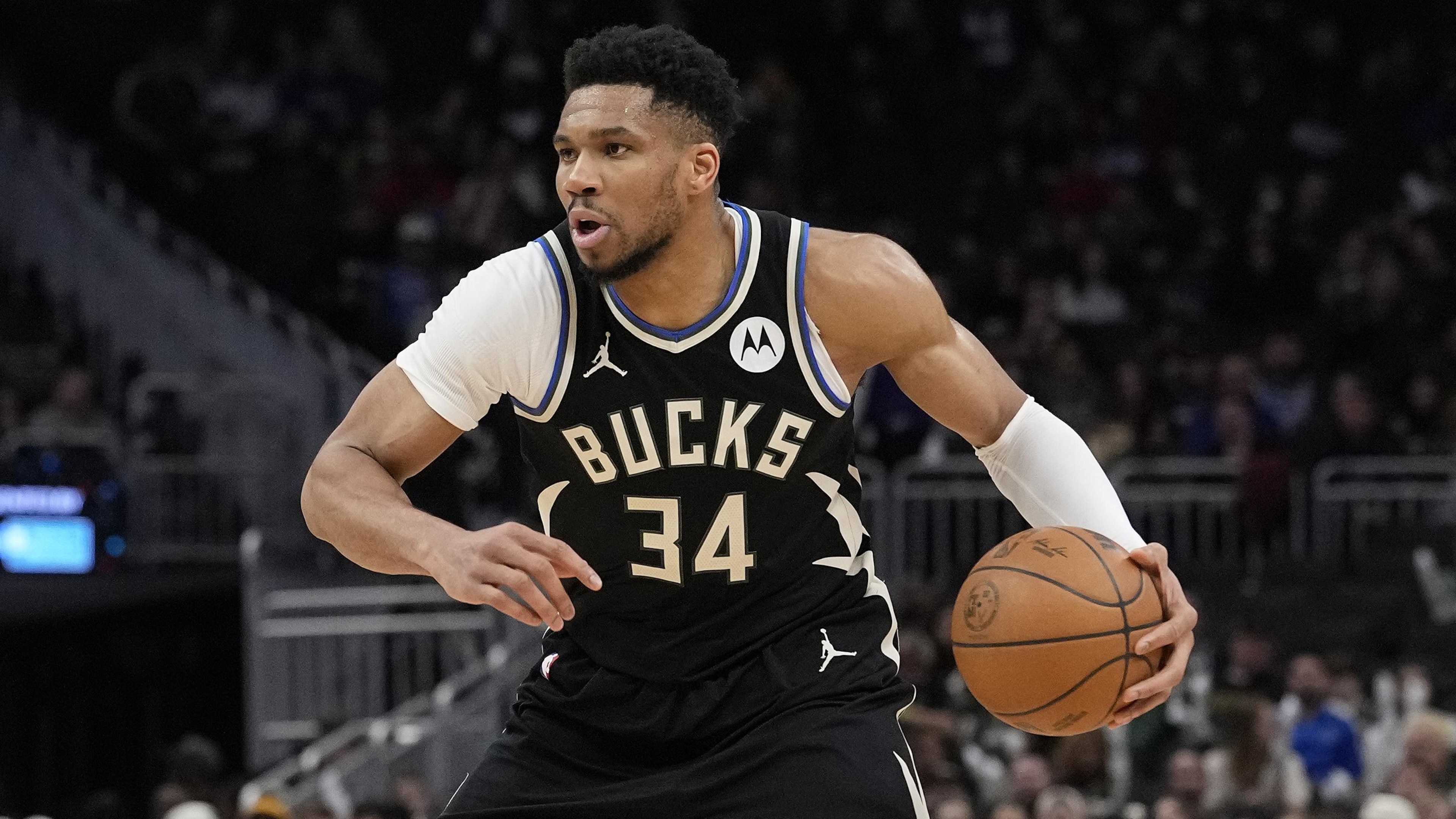 Indiana Pacers v Milwaukee Bucks
