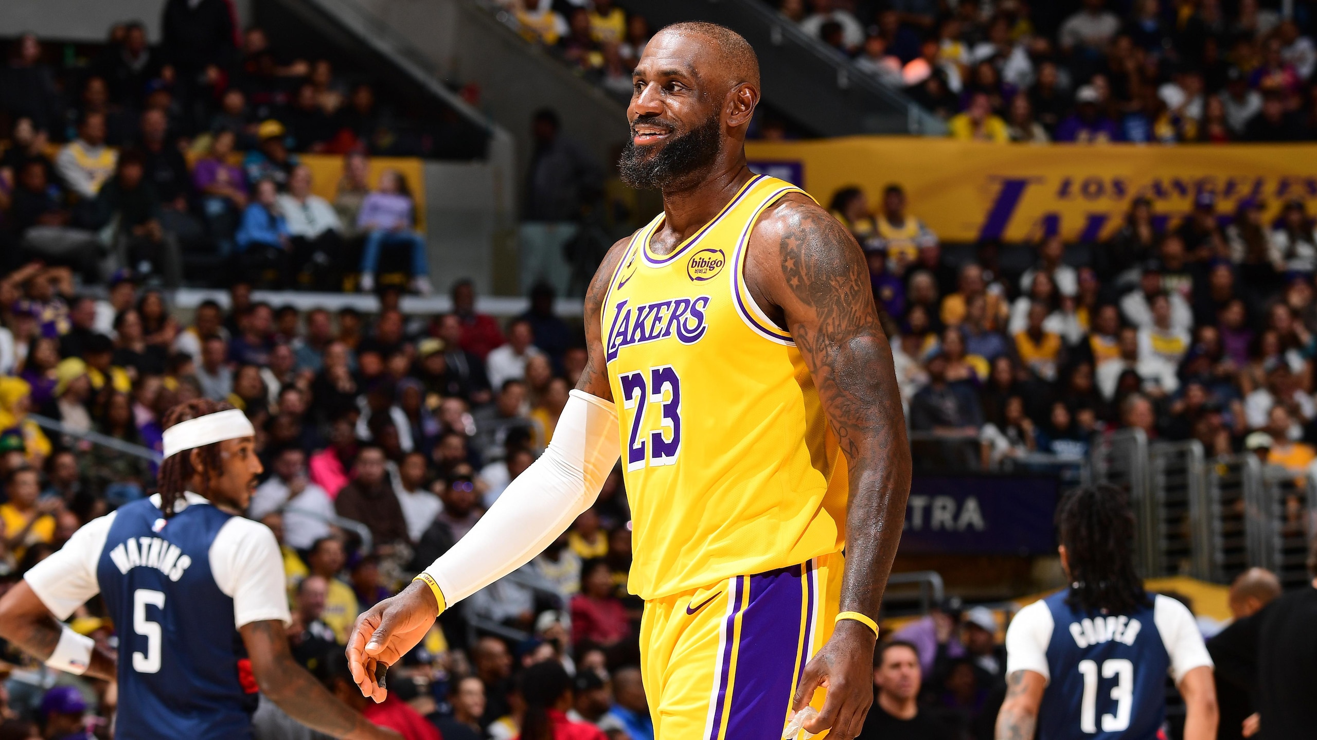 Washington Wizards v Los Angeles Lakers