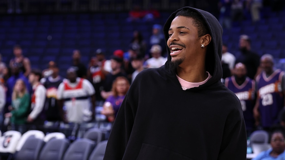 Ja Morant Signs Blazers Jersey With Old Grizzlies Number
