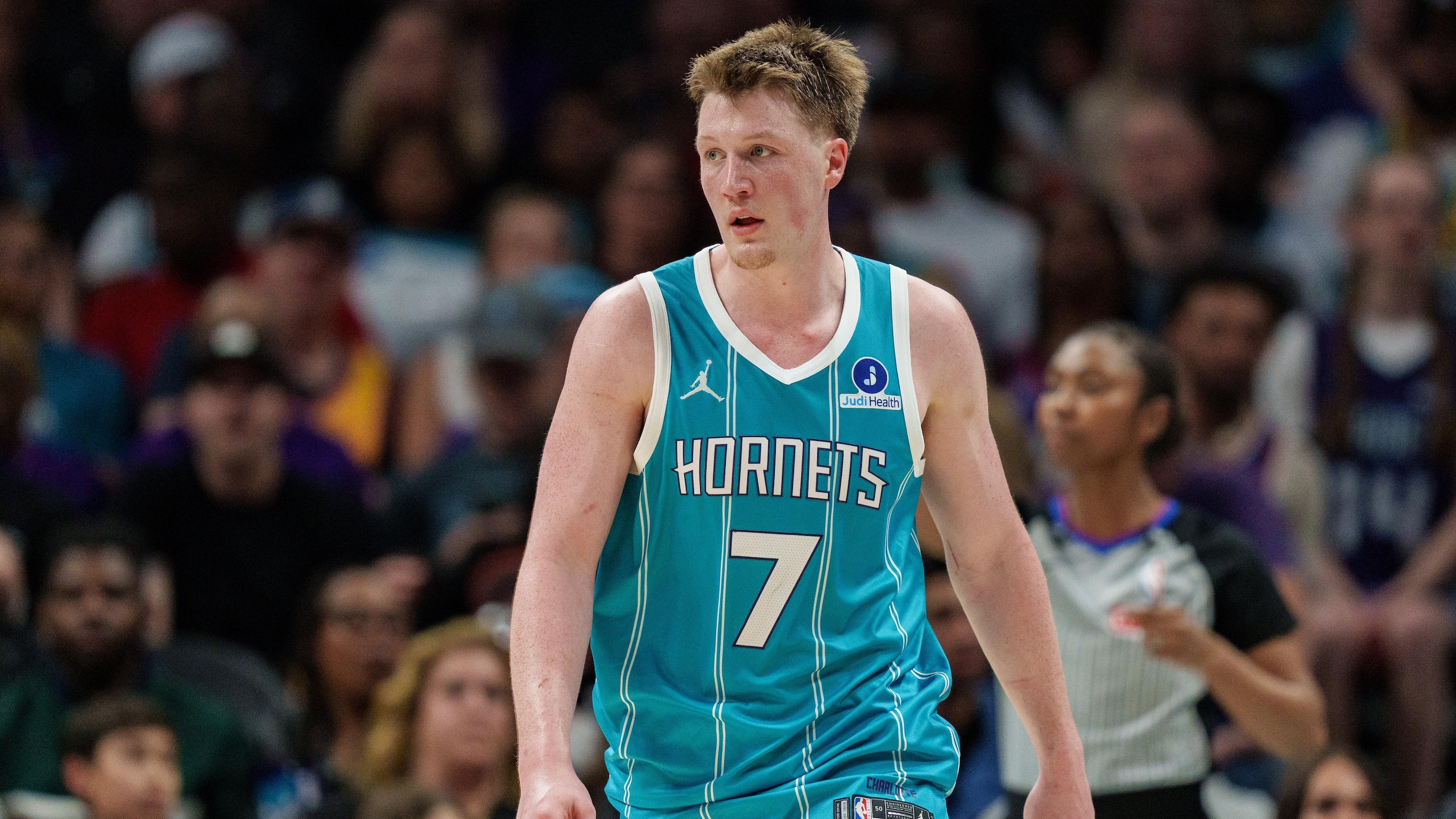 Phoenix Suns v Charlotte Hornets