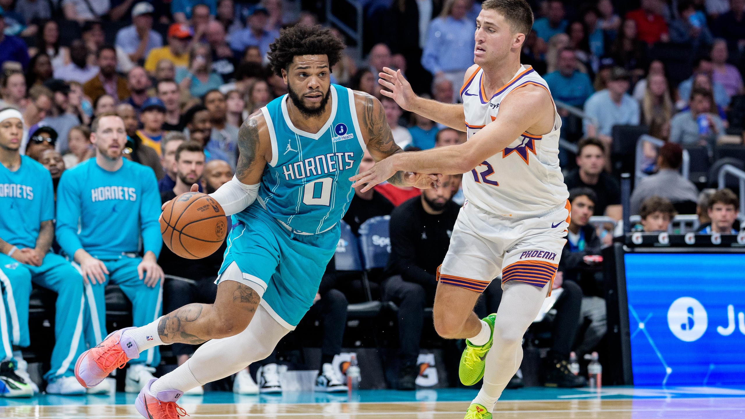 Phoenix Suns v Charlotte Hornets