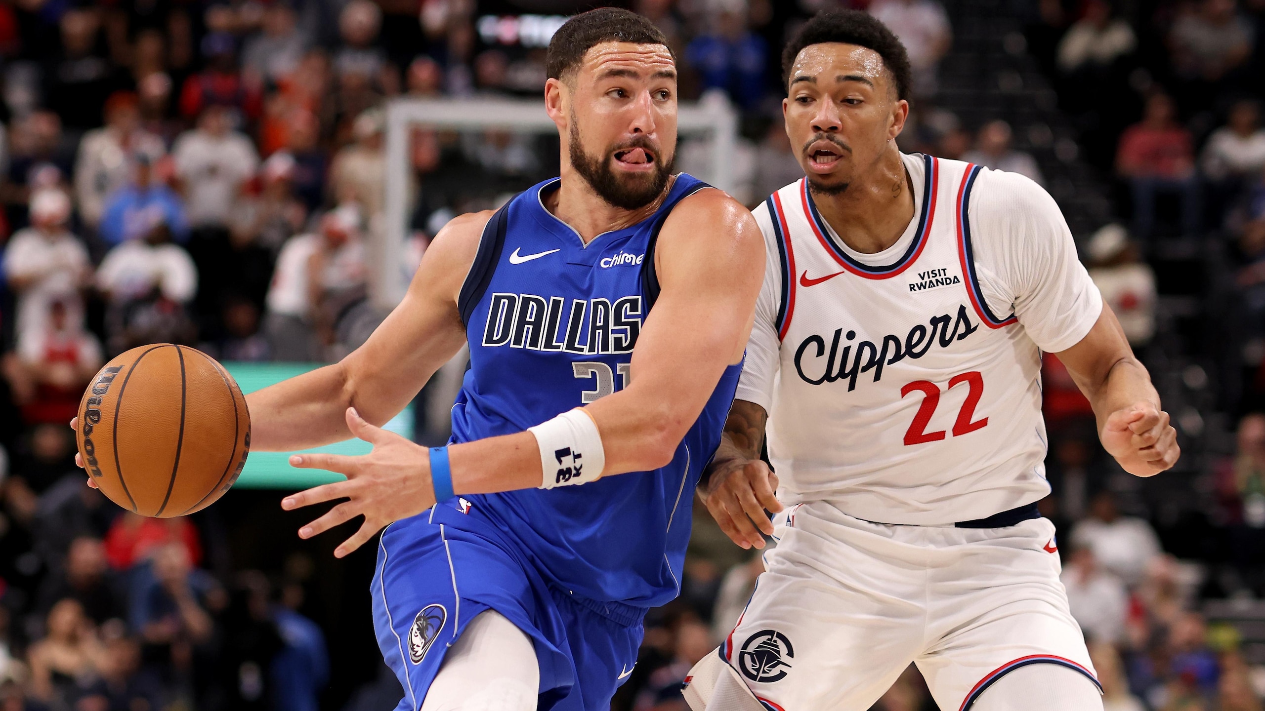 Dallas Mavericks v Los Angeles Clippers