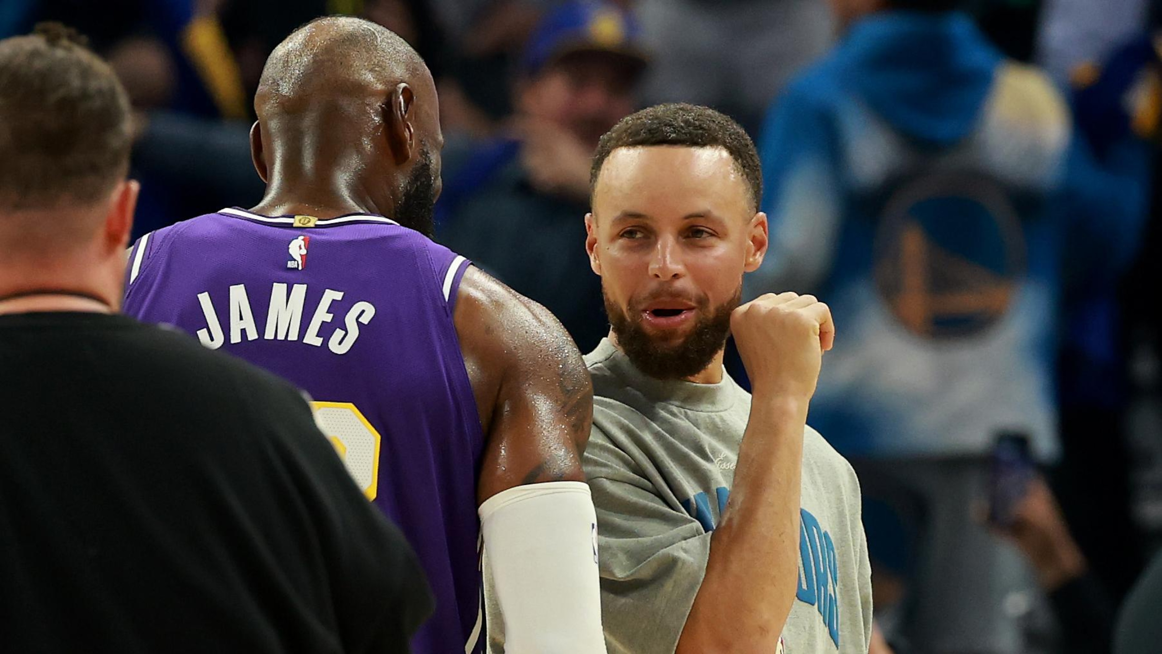 Los Angeles Lakers v Golden State Warriors