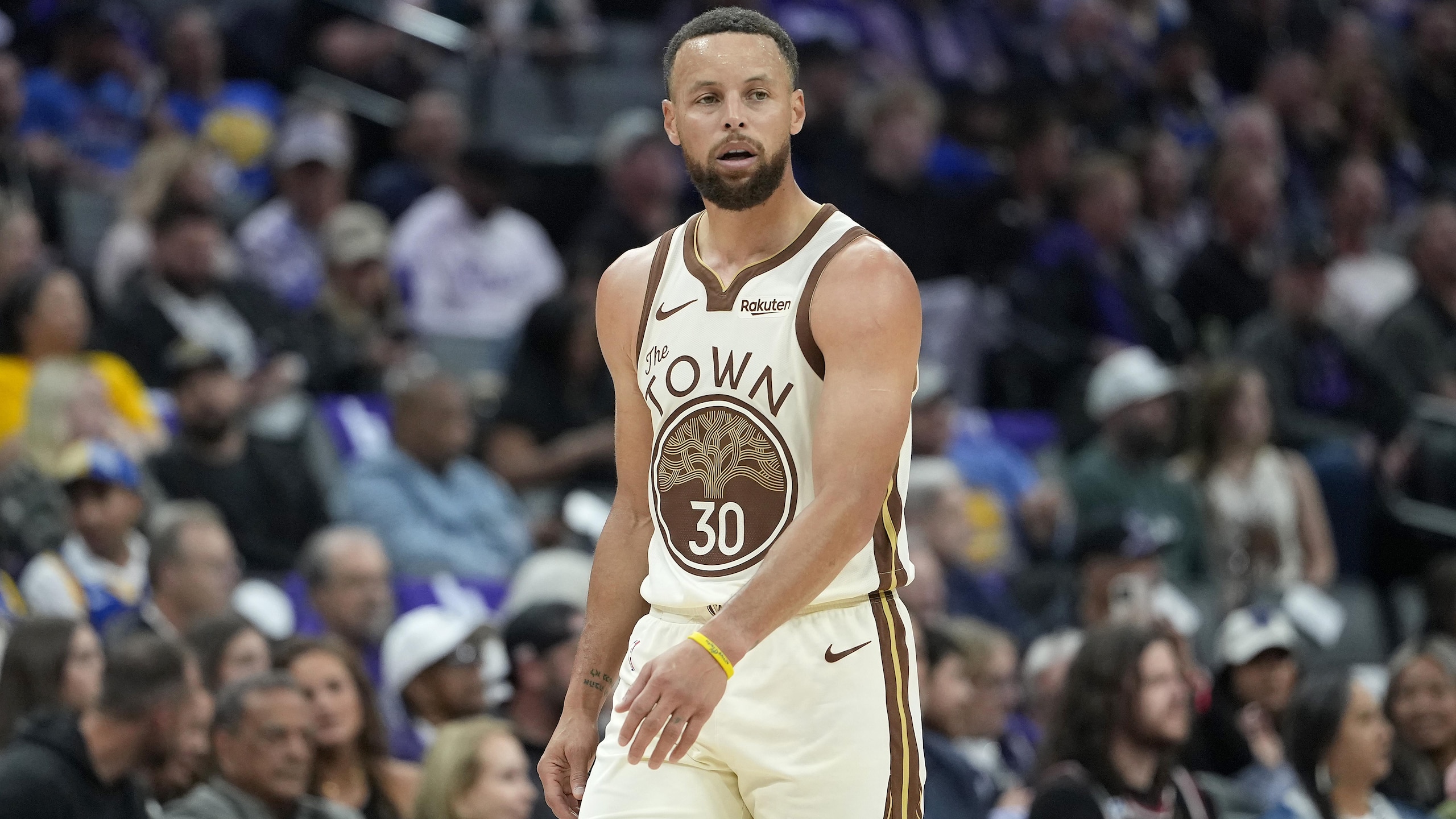 Golden State Warriors v Sacramento Kings Golden State Warriors v Sacramento Kings