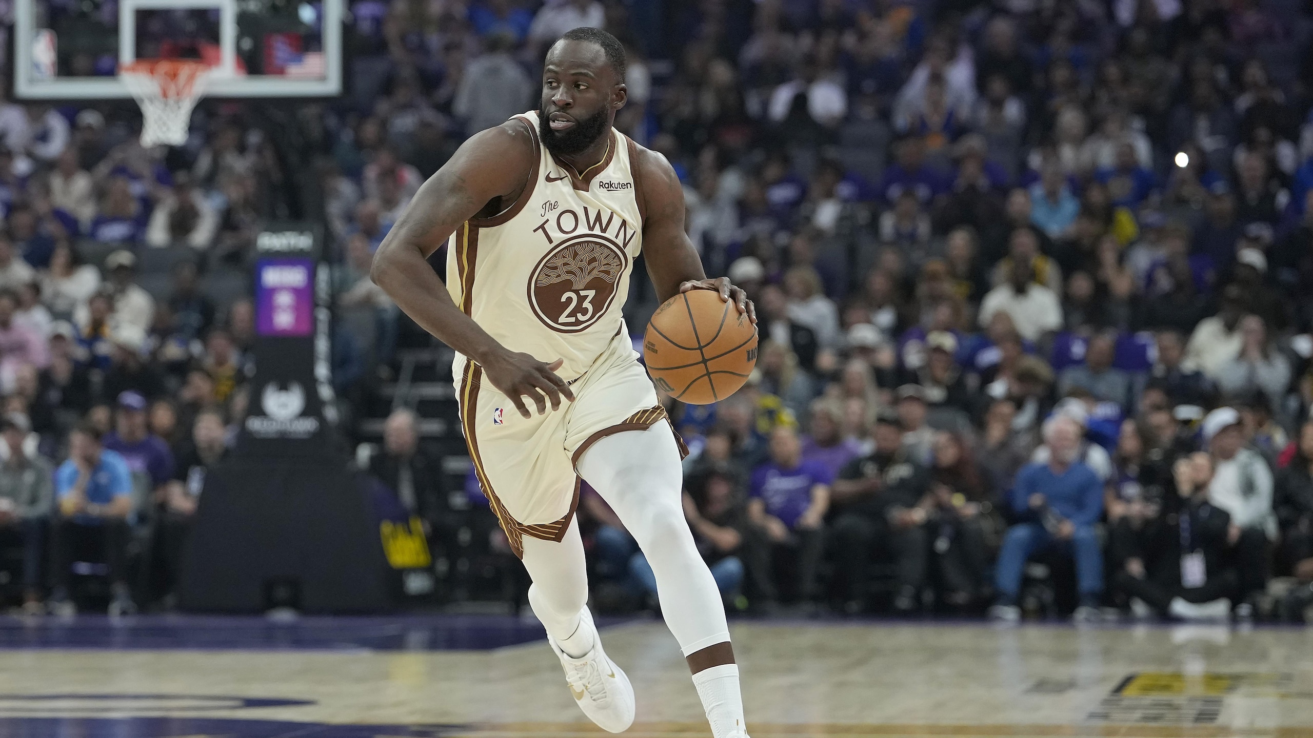 Golden State Warriors v Sacramento Kings