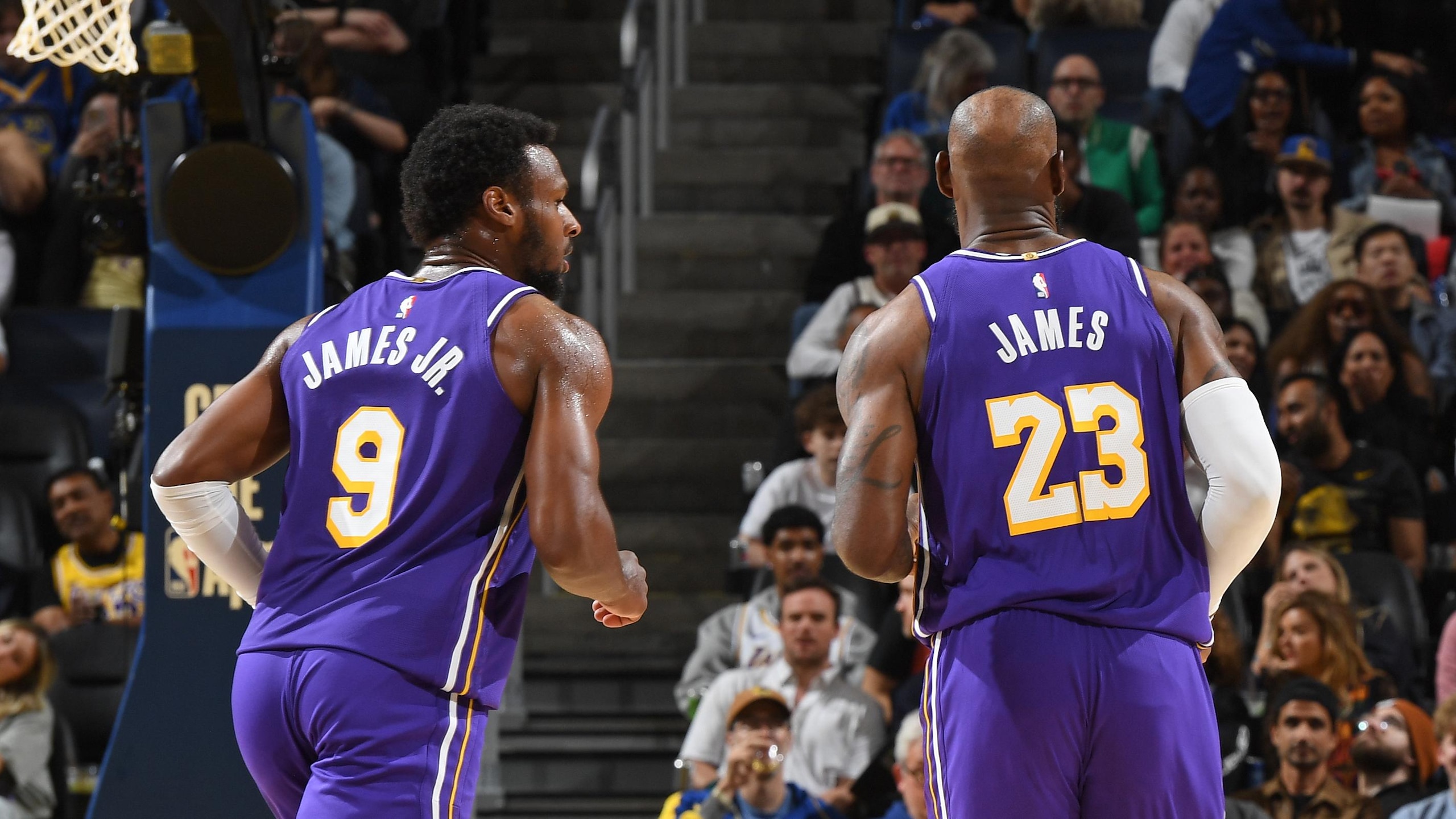 Los Angeles Lakers v Golden State Warriors