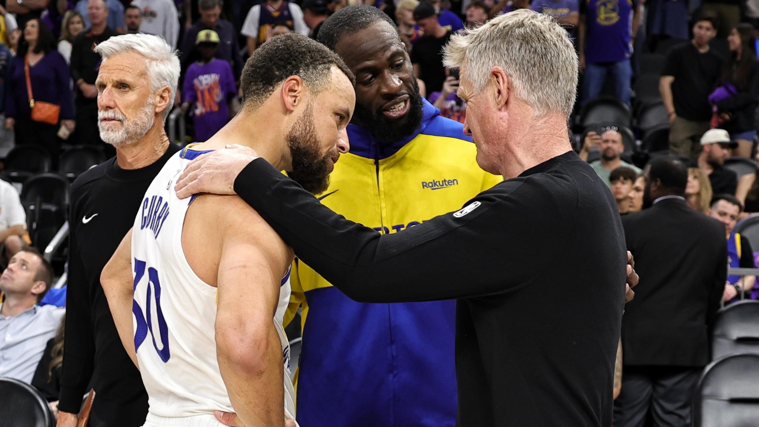 Golden State Warriors v Phoenix Suns - Play-In Tournament