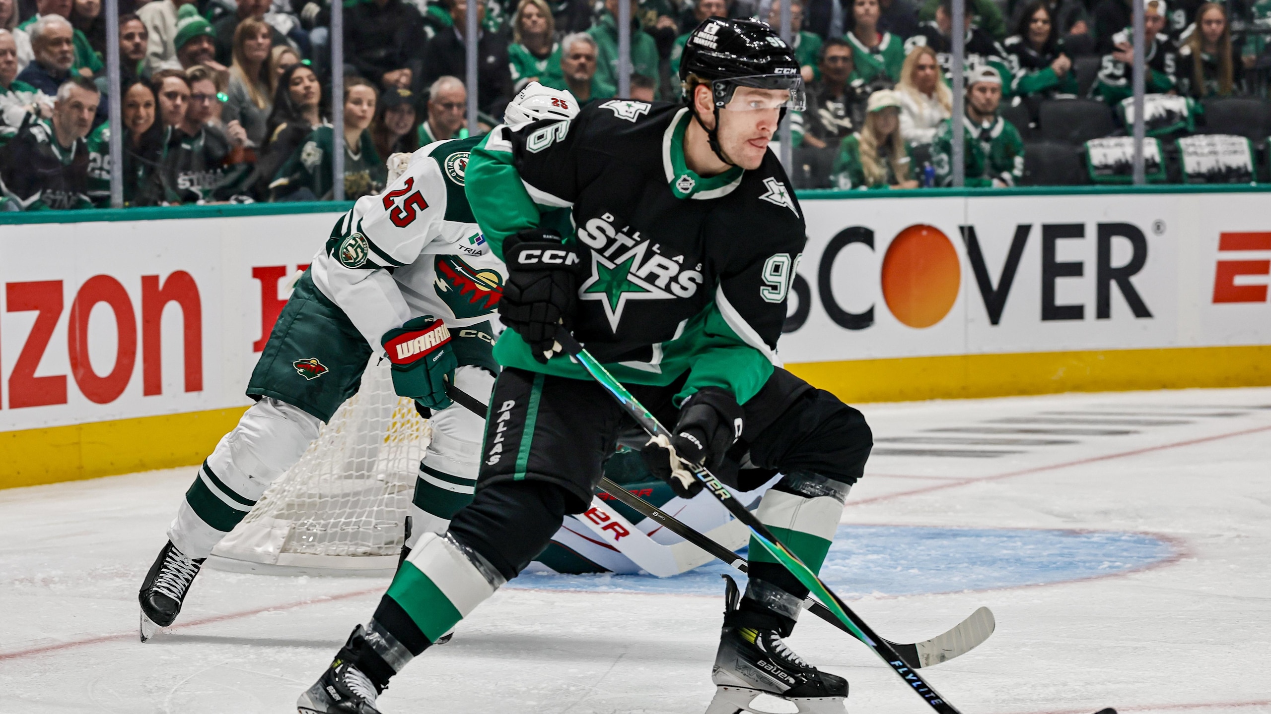 NHL: APR 20 Playoffs First Round Wild at Stars