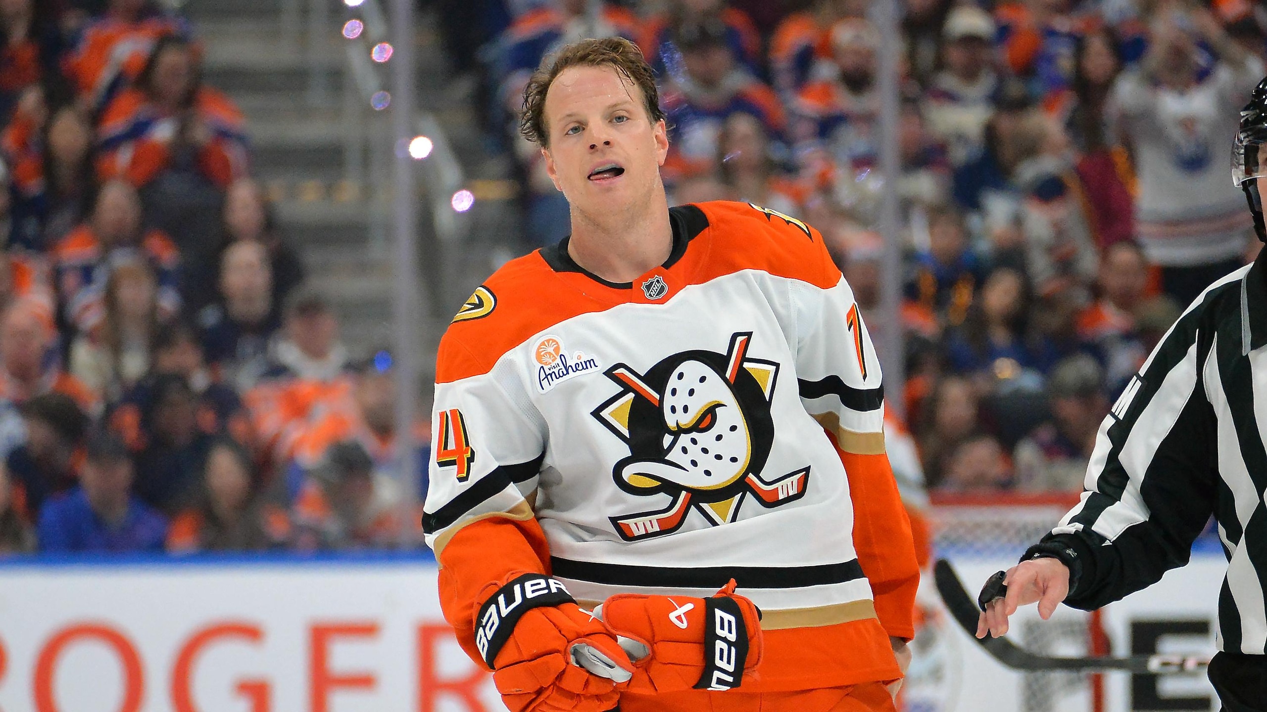 Anaheim Ducks v Edmonton Oilers - Game One