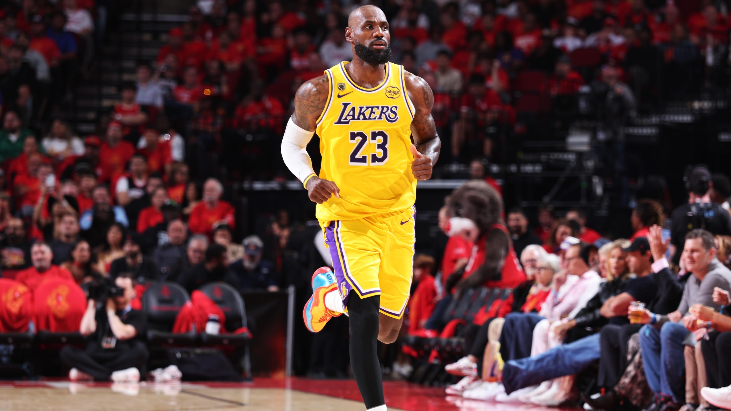 LeBron 'Closer' To Decision 🕑