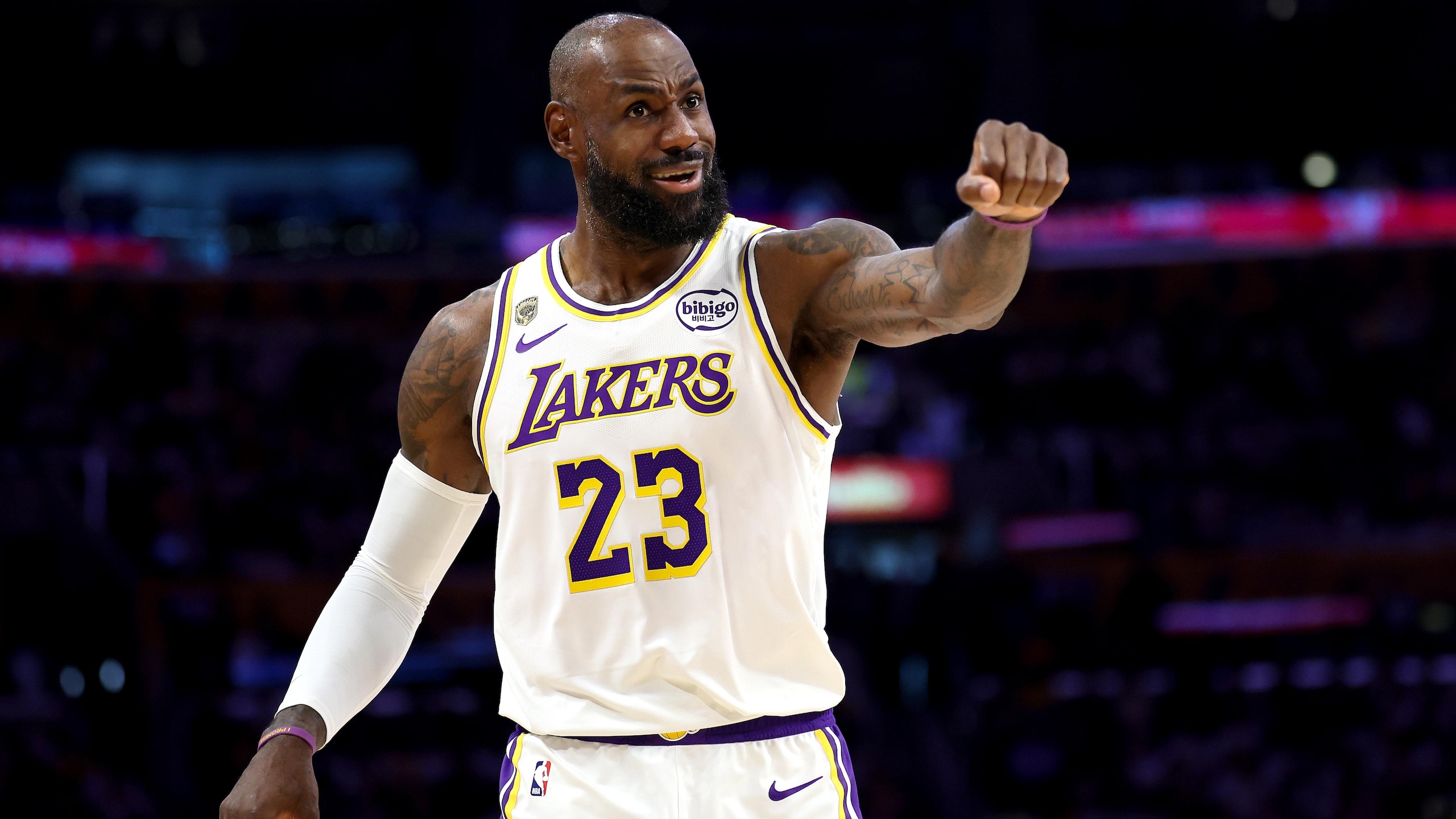 Oklahoma City Thunder v Los Angeles Lakers - Game Three