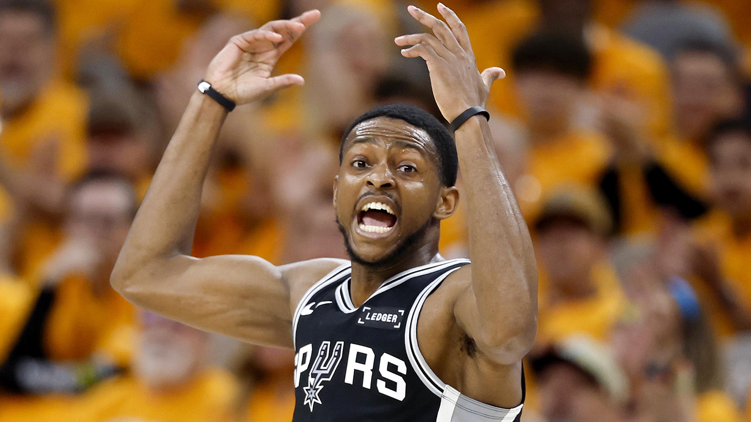 Oklahoma City Thunder v San Antonio Spurs - Game Three Oklahoma City Thunder v San Antonio Spurs - Game Three