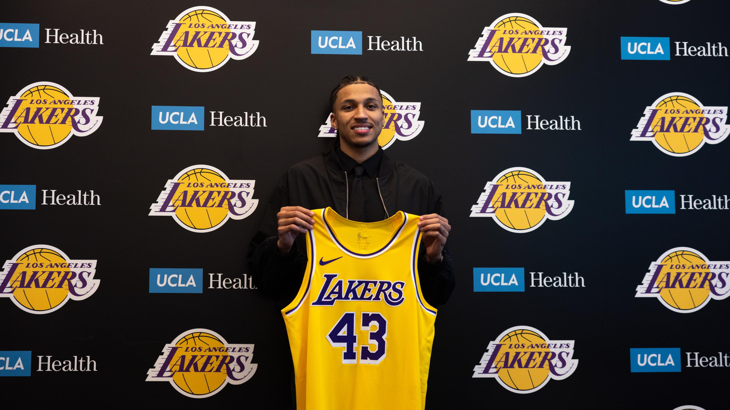 Lakers introduce wing Cameron Carr