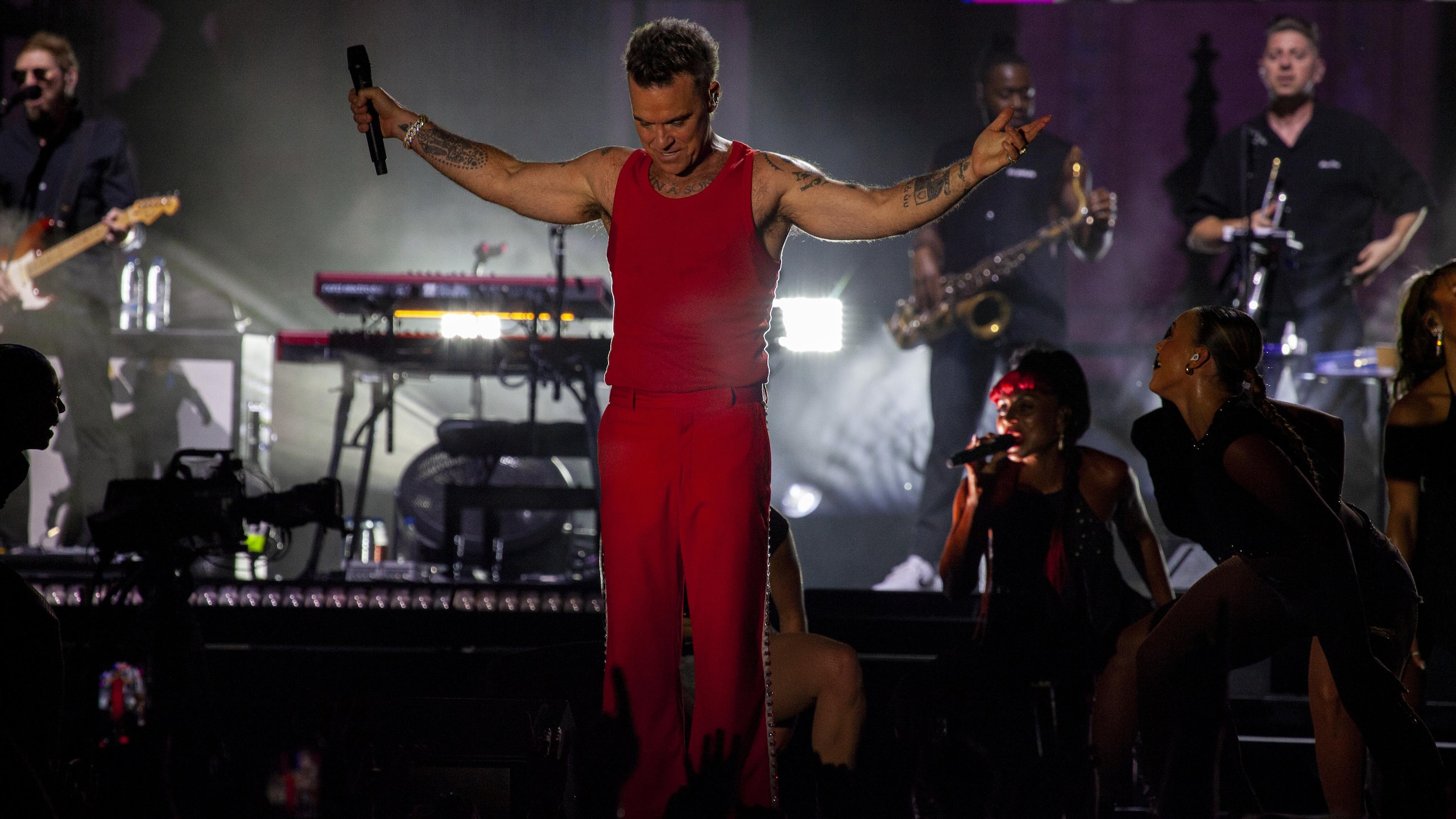 Robbie Williams Performs At Iconica Santalucia Sevilla Fest