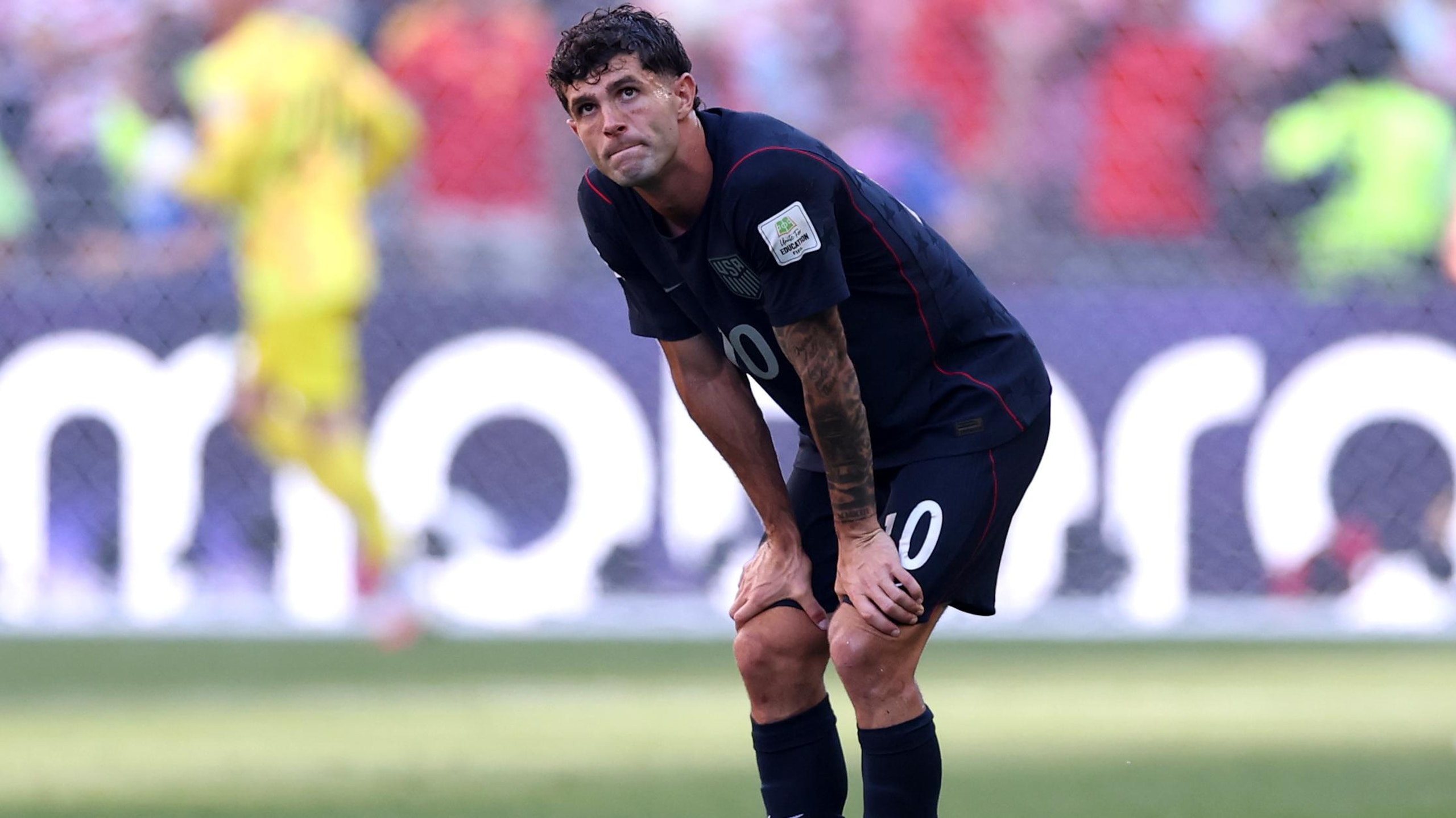 Pulisic Has Fractured Leg