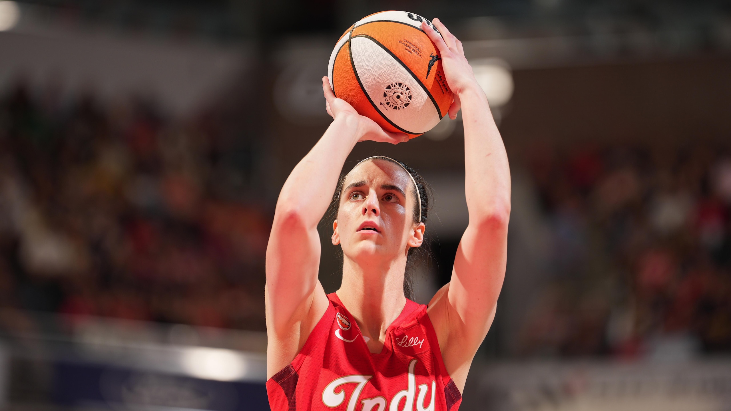 Clark Makes WNBA History 🤩