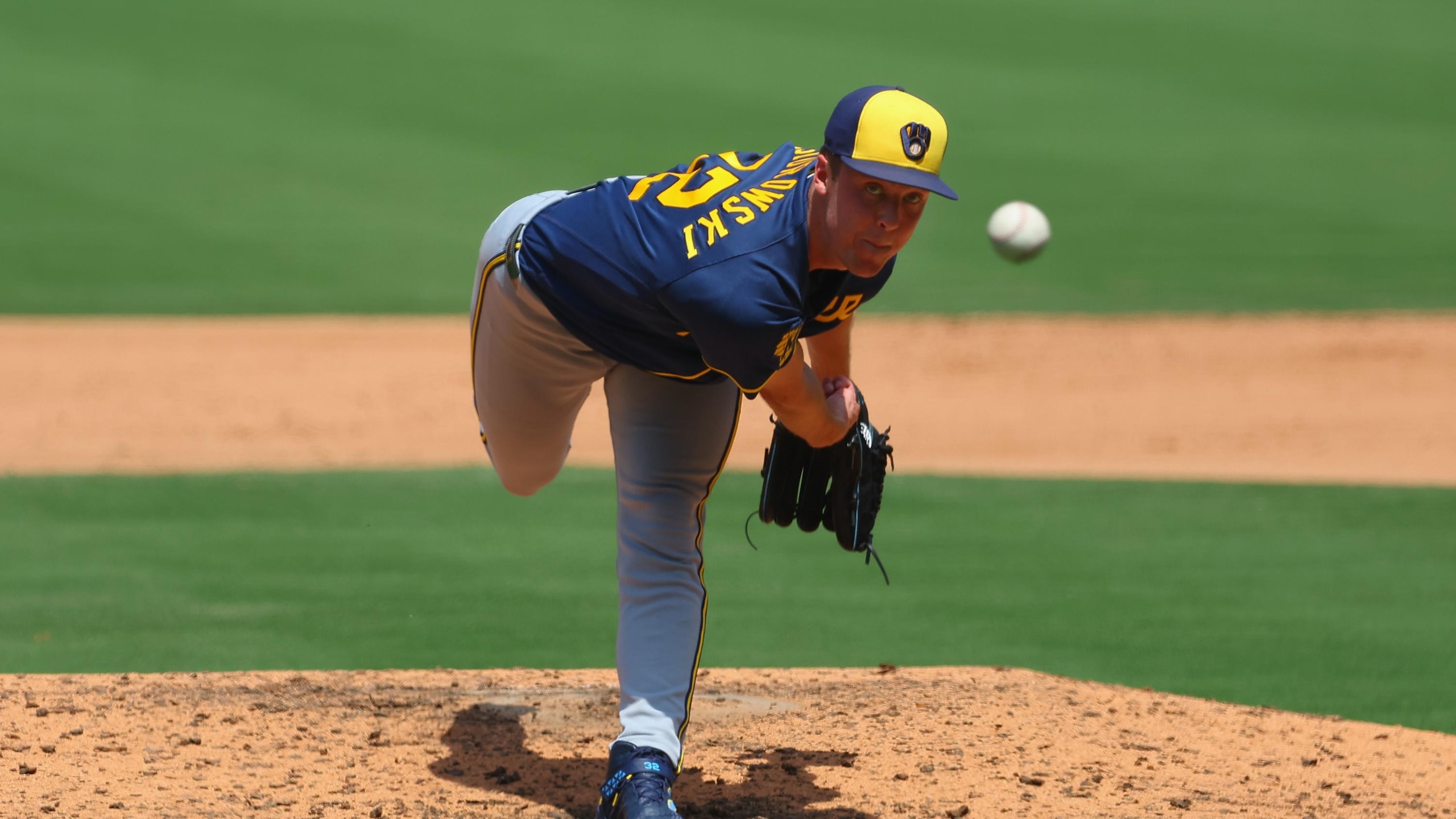 Milwaukee Brewers v St. Louis Cardinals - Game One Milwaukee Brewers v St. Louis Cardinals - Game One
