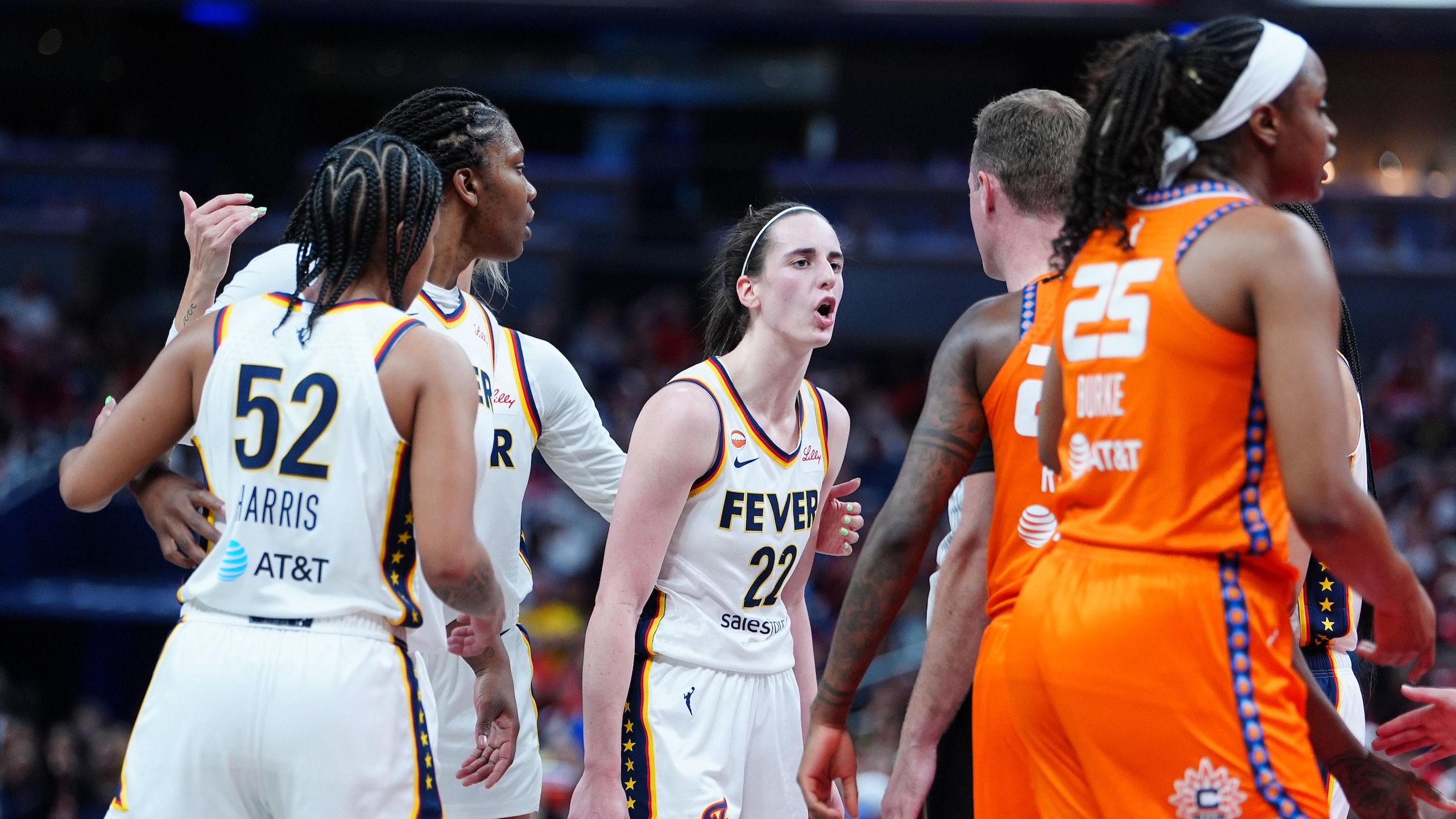 WNBA: JUL 22 Connecticut Sun at Indiana Fever