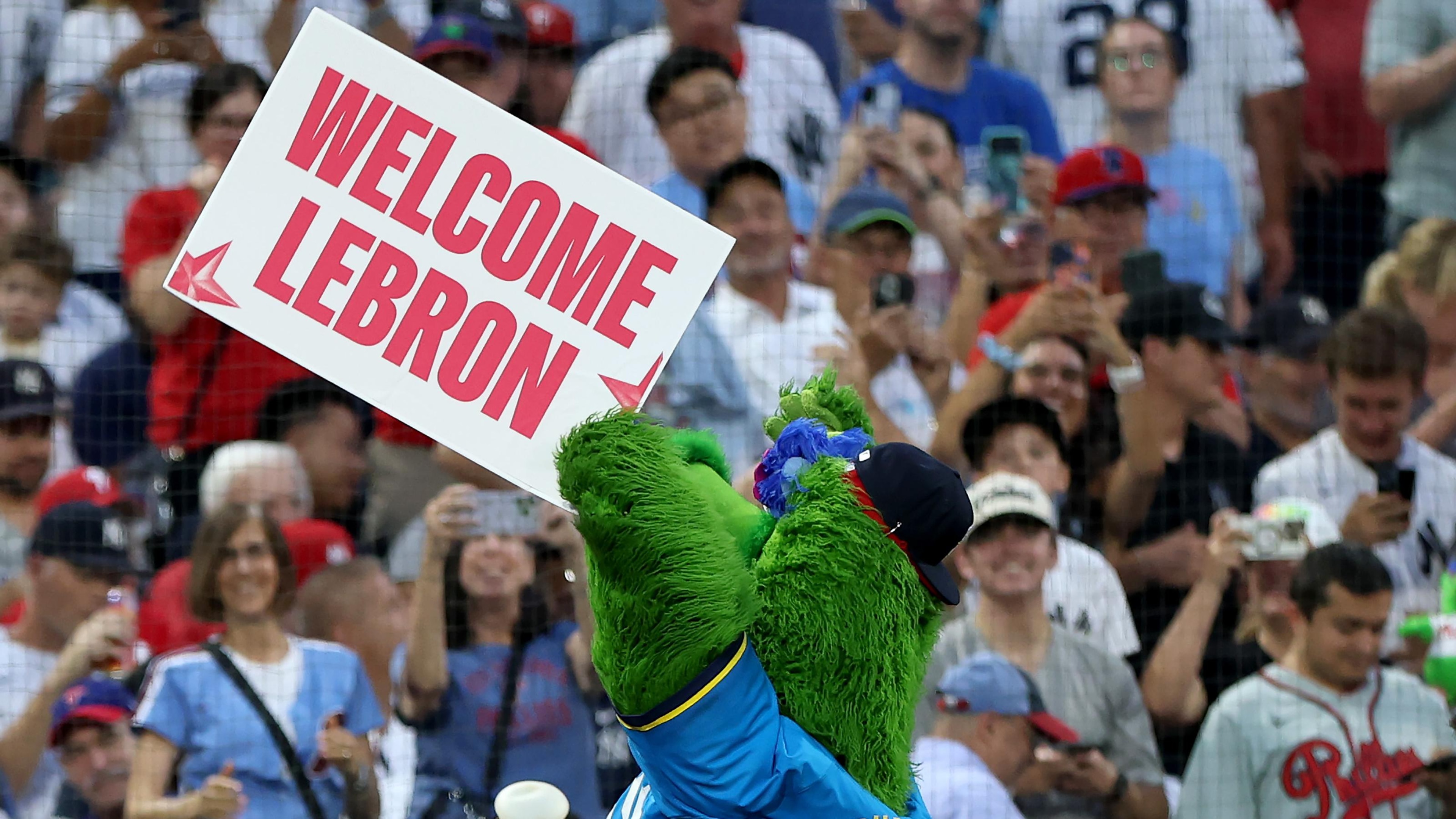New York Yankees v Philadelphia Phillies
