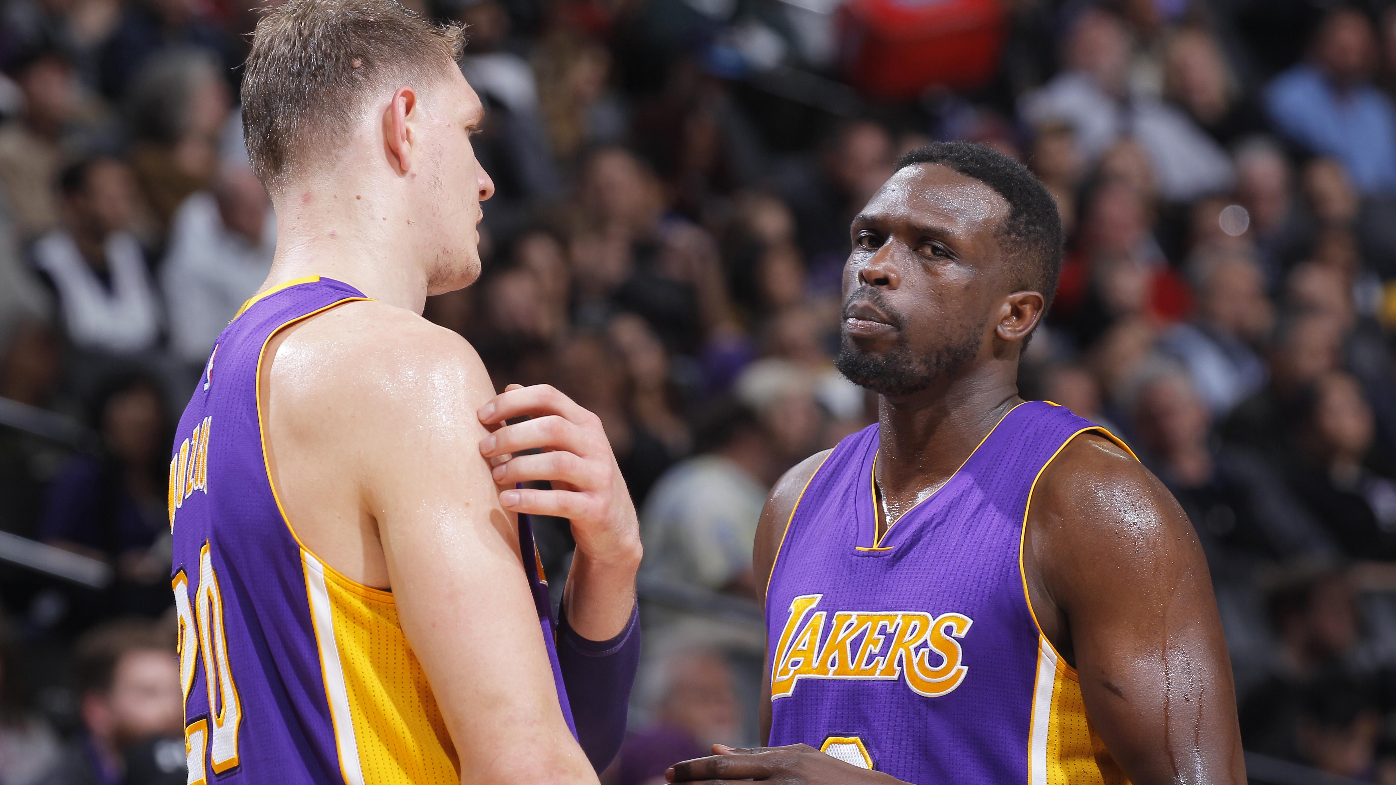 Los Angeles Lakers v Sacramento Kings