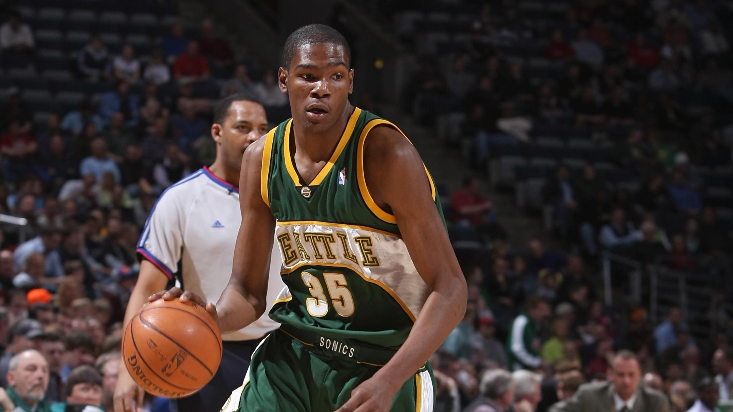 Seattle SuperSonics v Milwaukee Bucks