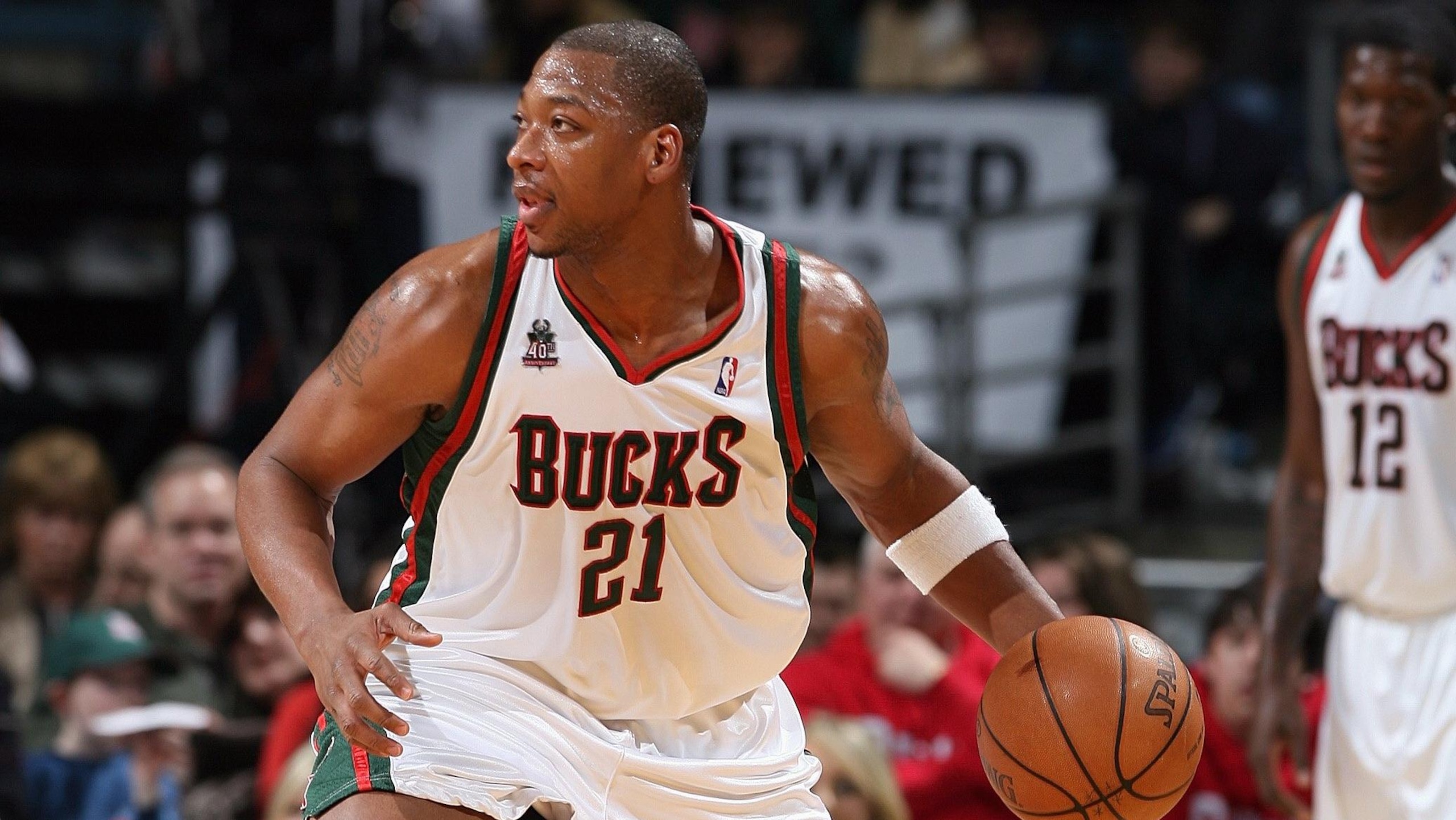 New Jersey Nets v Milwaukee Bucks