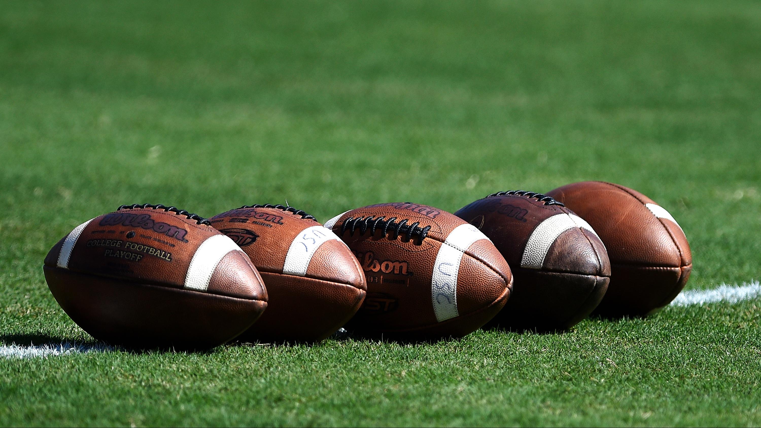 bleacherreport.com - Paul Kasabian - MicahJo Barnett Dies After Medical Emergency During William Jewell College's Game