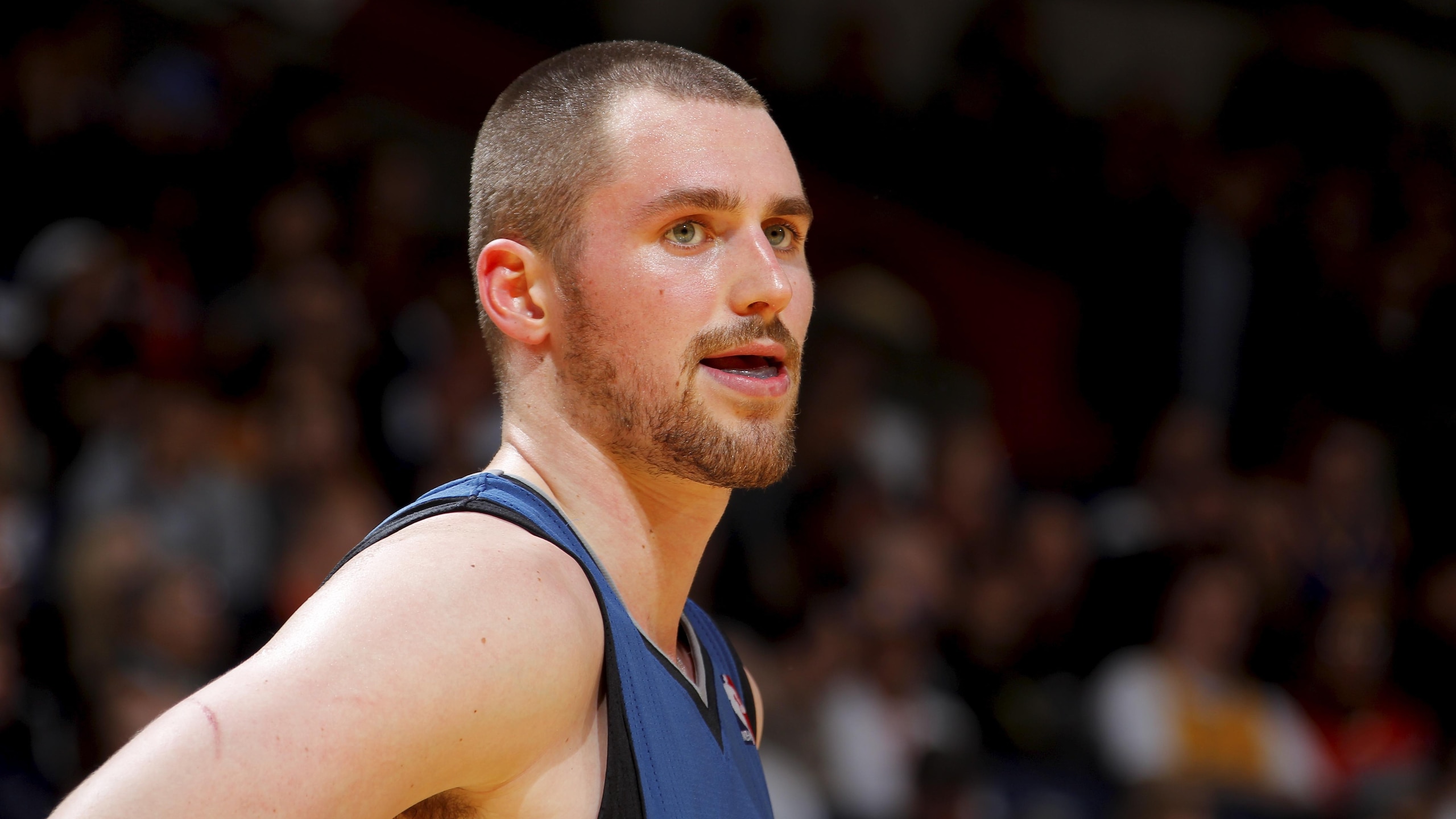 Minnesota Timberwolves v Golden State Warriors