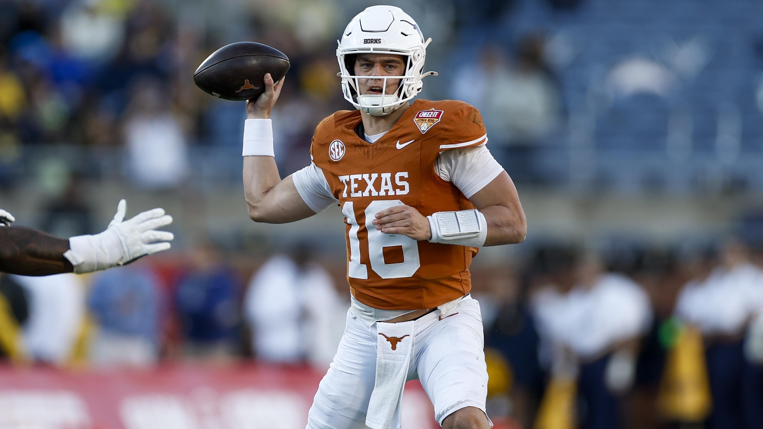 COLLEGE FOOTBALL: DEC 31 Cheez-It Citrus Bowl Michigan vs Texas COLLEGE FOOTBALL: DEC 31 Cheez-It Citrus Bowl Michigan vs Texas
