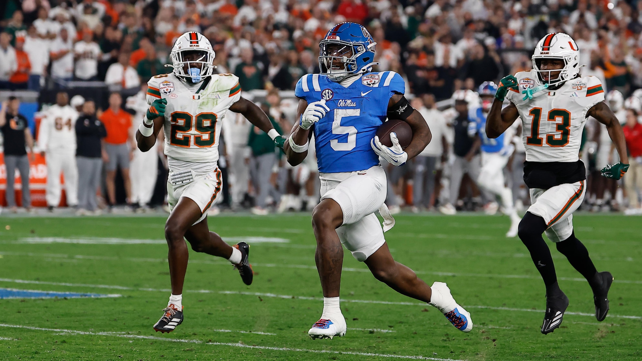 COLLEGE FOOTBALL: JAN 08 College Football Playoff Semifinal at the Vrbo Fiesta Bowl Miami vs Ole Miss
