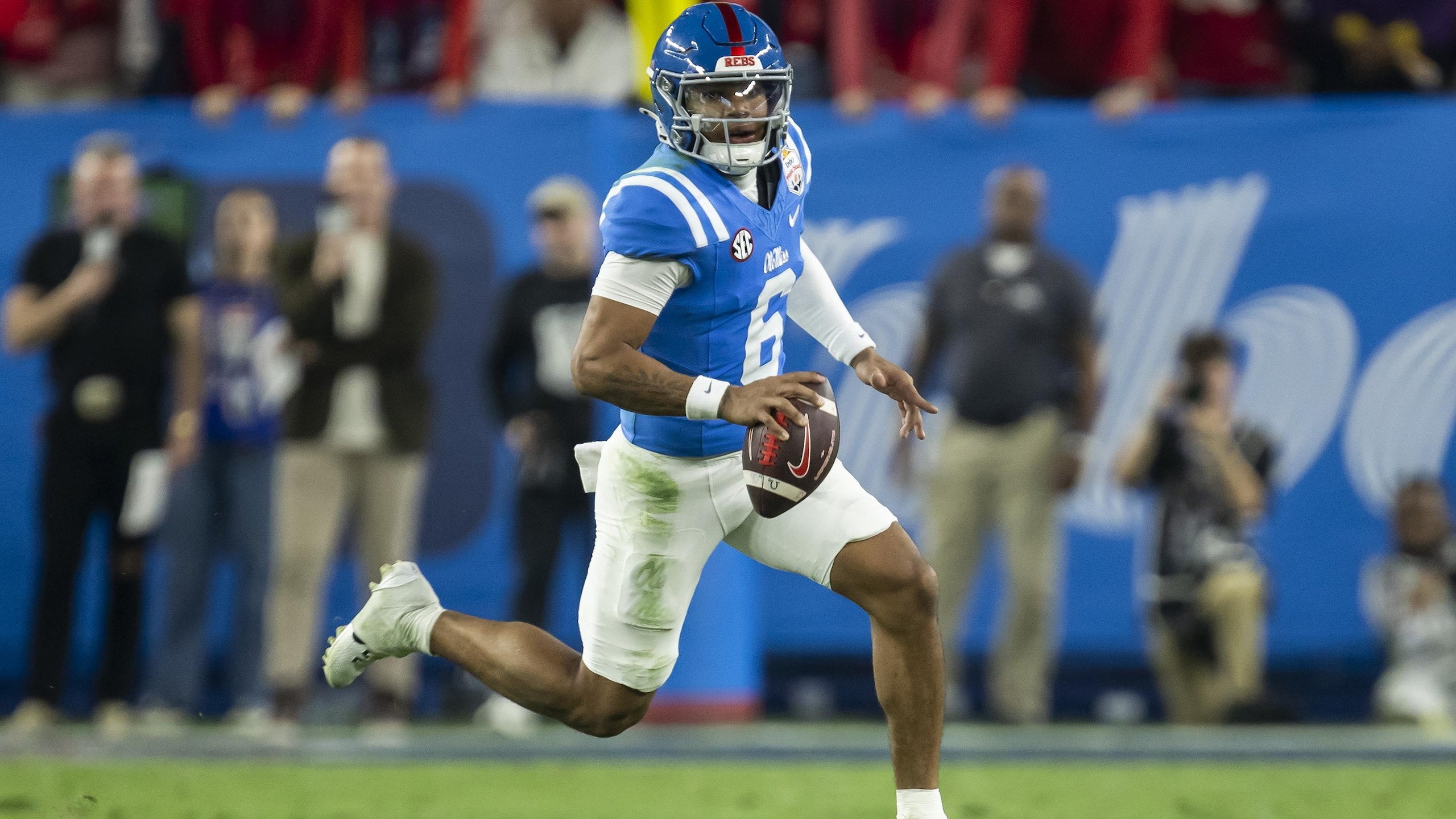 COLLEGE FOOTBALL: JAN 08 College Football Playoff Semifinal at the Vrbo Fiesta Bowl Miami vs Ole Miss COLLEGE FOOTBALL: JAN 08 College Football Playoff Semifinal at the Vrbo Fiesta Bowl Miami vs Ole Miss