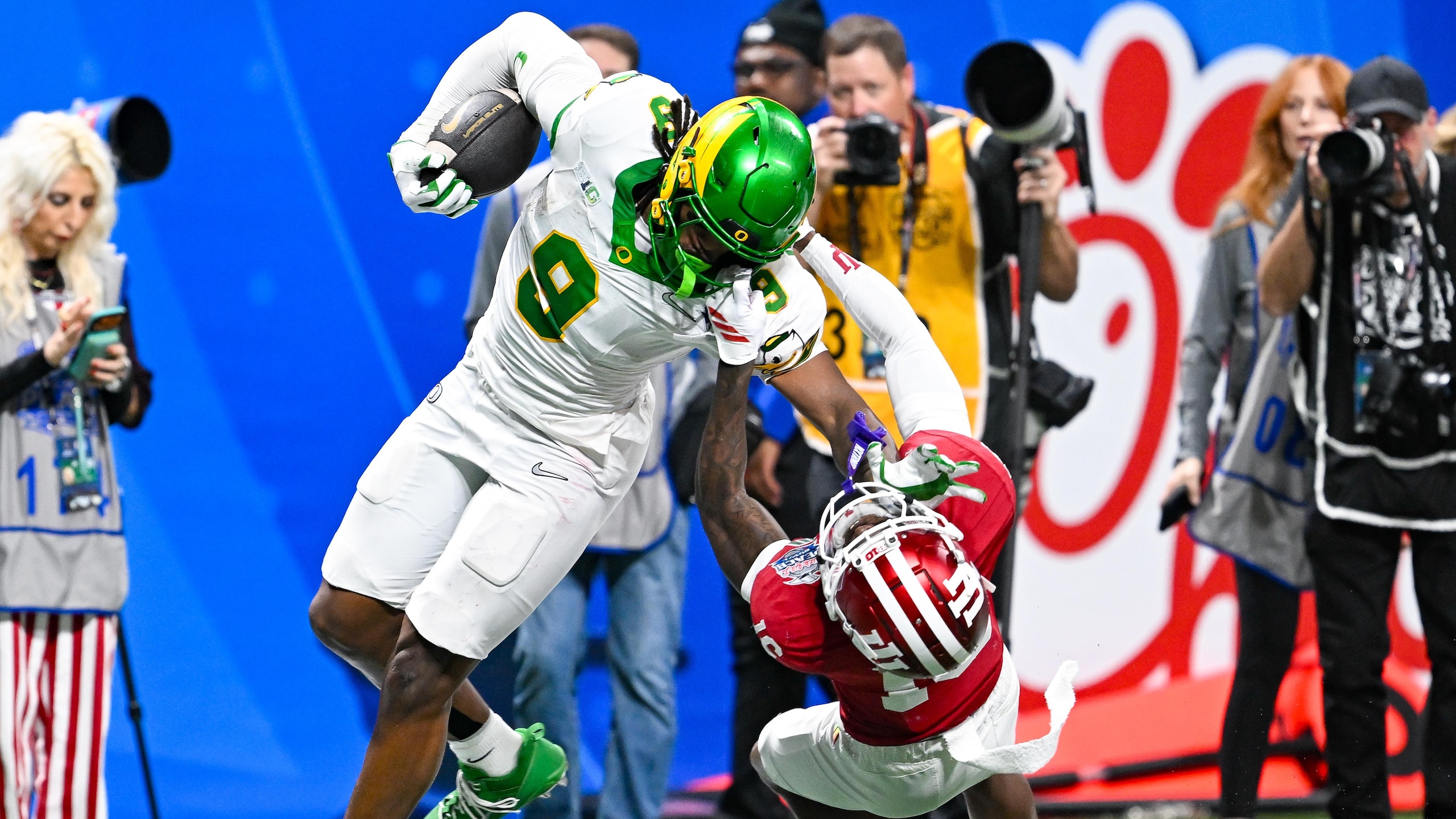 COLLEGE FOOTBALL: JAN 09 College Football Playoff Semifinal at the Chick-fil-A Peach Bowl Indiana vs Oregon