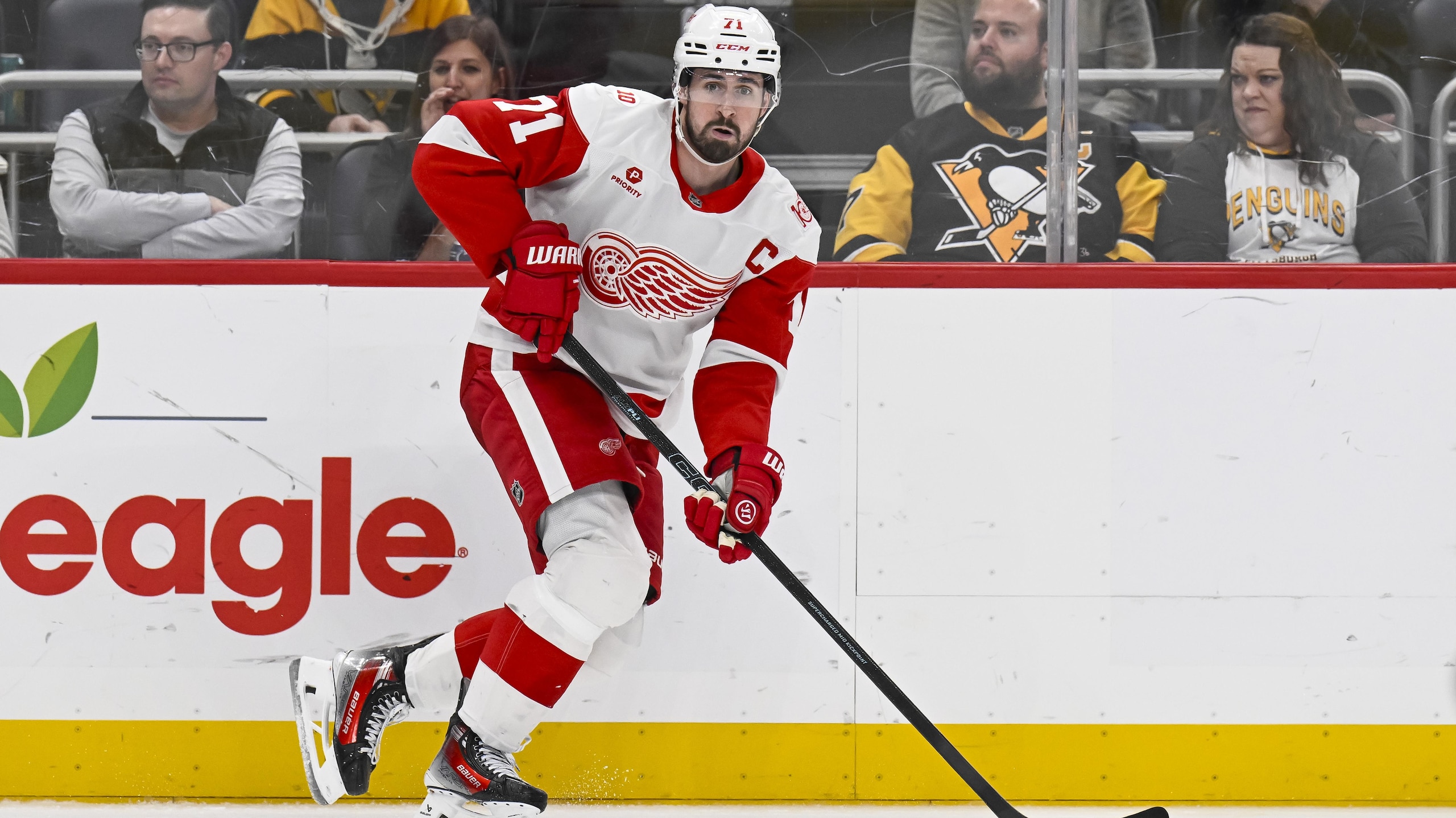 NHL: MAR 31 Red Wings at Penguins NHL: MAR 31 Red Wings at Penguins