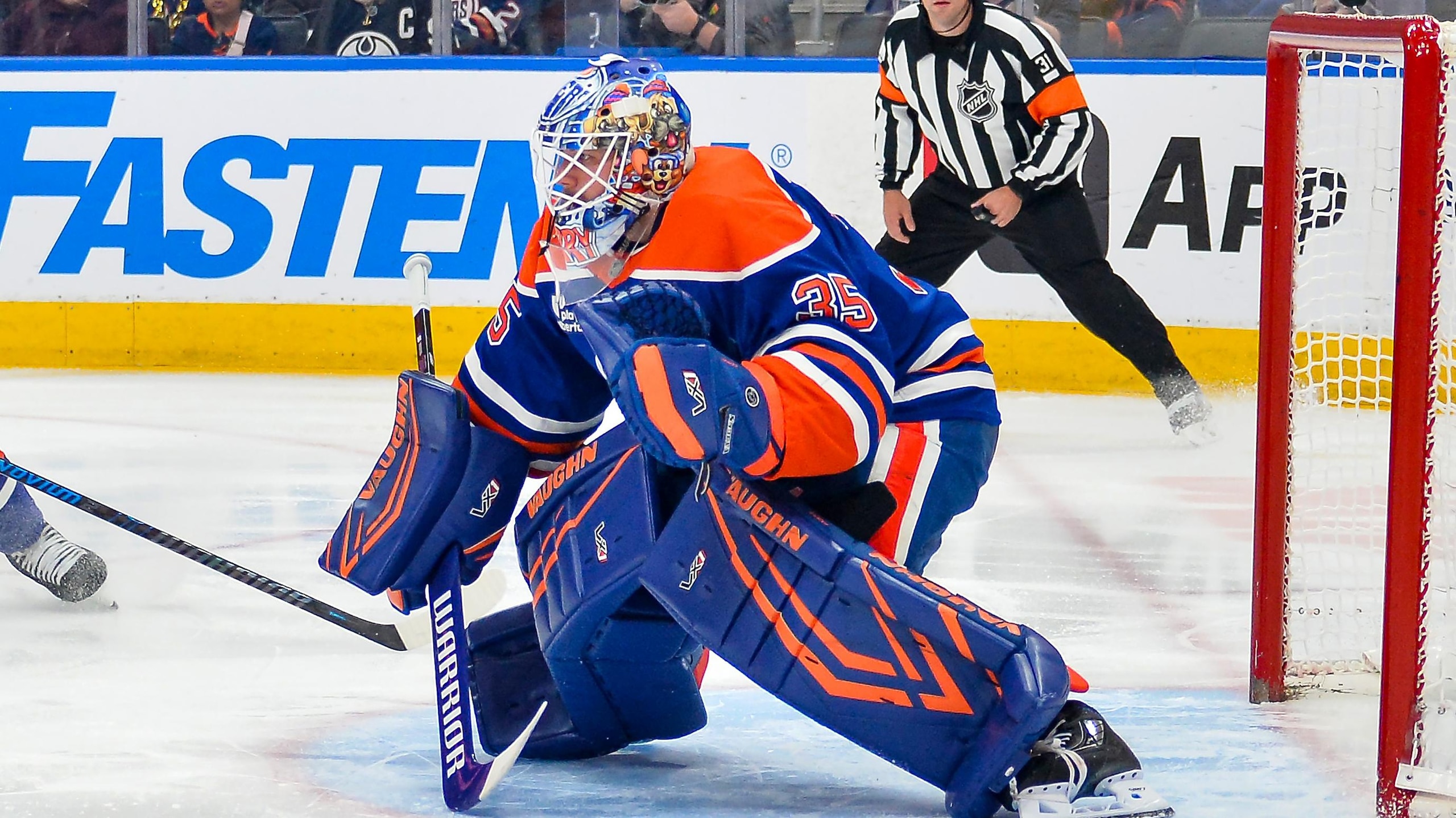 Chicago Blackhawks v Edmonton Oilers