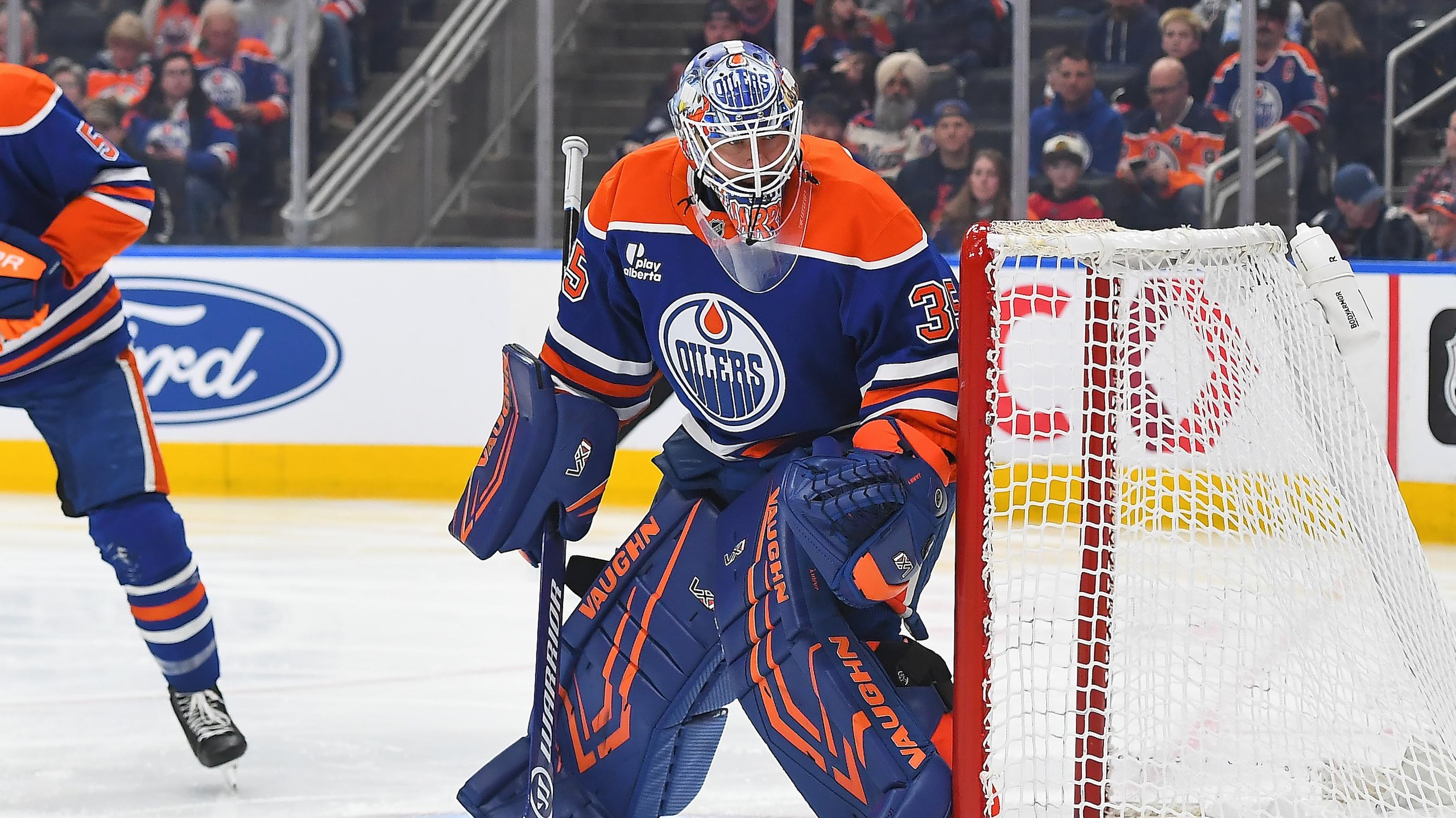 Chicago Blackhawks v Edmonton Oilers