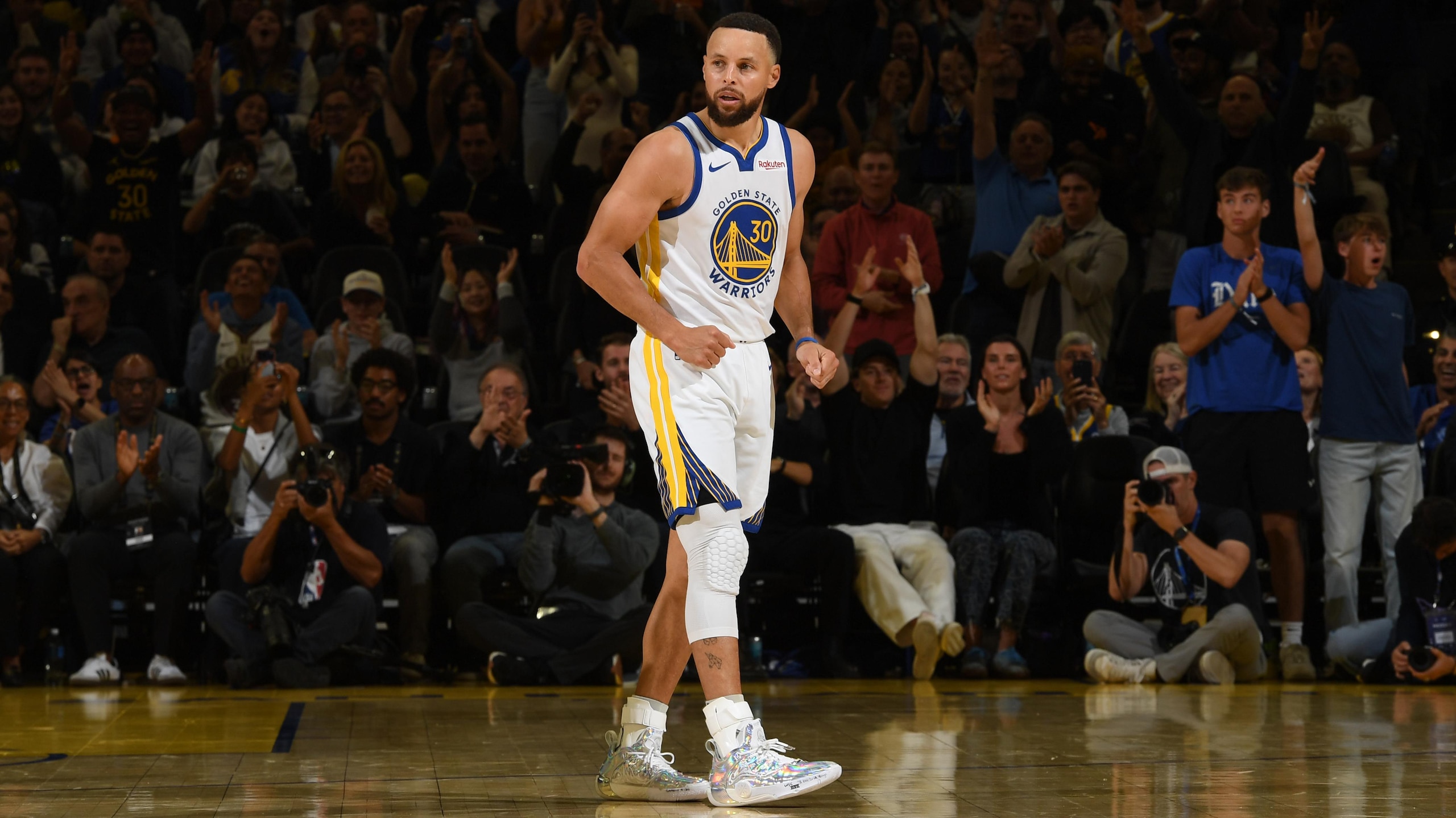 Houston Rockets v Golden State Warriors