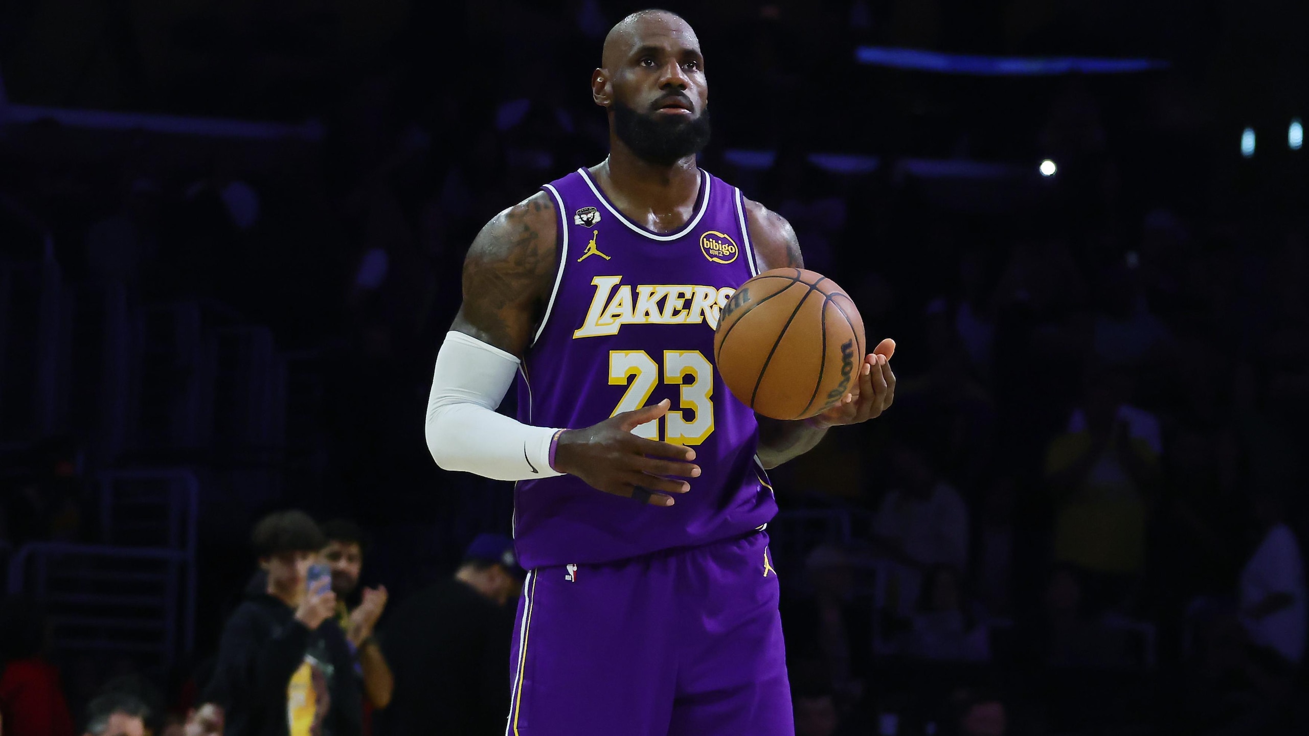 Brooklyn Nets v Los Angeles Lakers