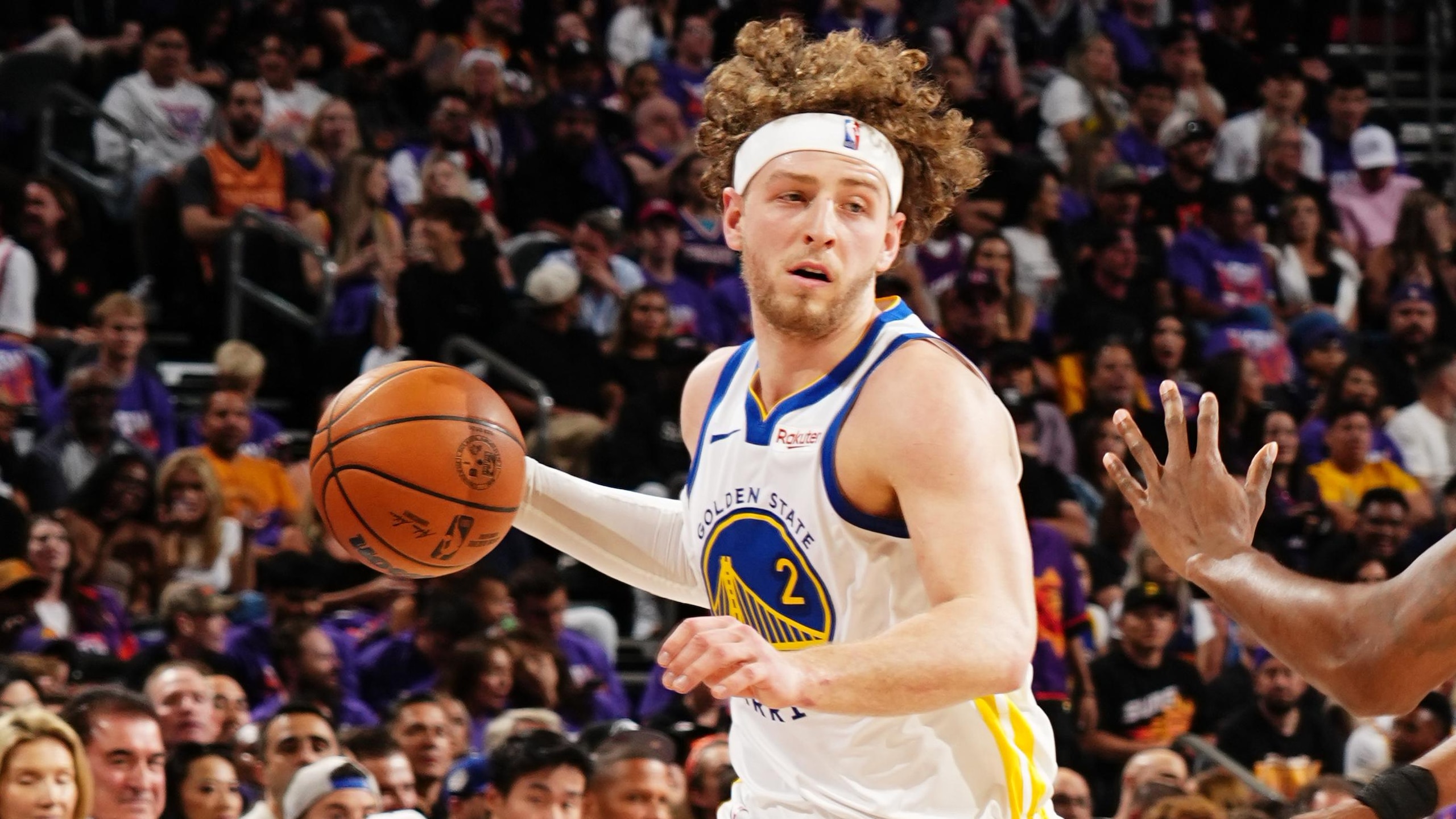 Golden State Warriors v Phoenix Suns - Play-In Tournament