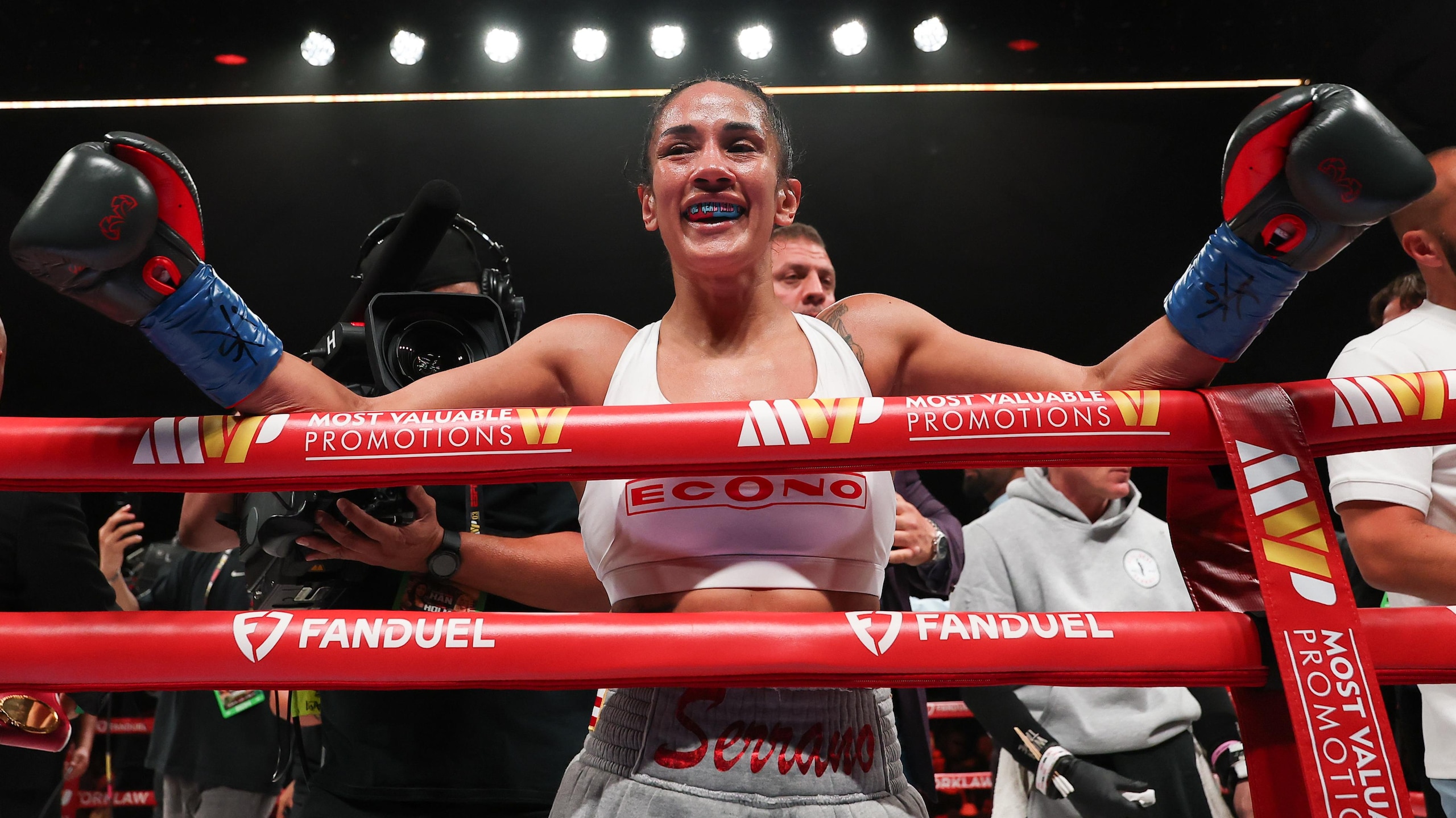Amanda Serrano vs. Lucrecia Anabella Manzur Live Updates and Highlights From Tonight's Card