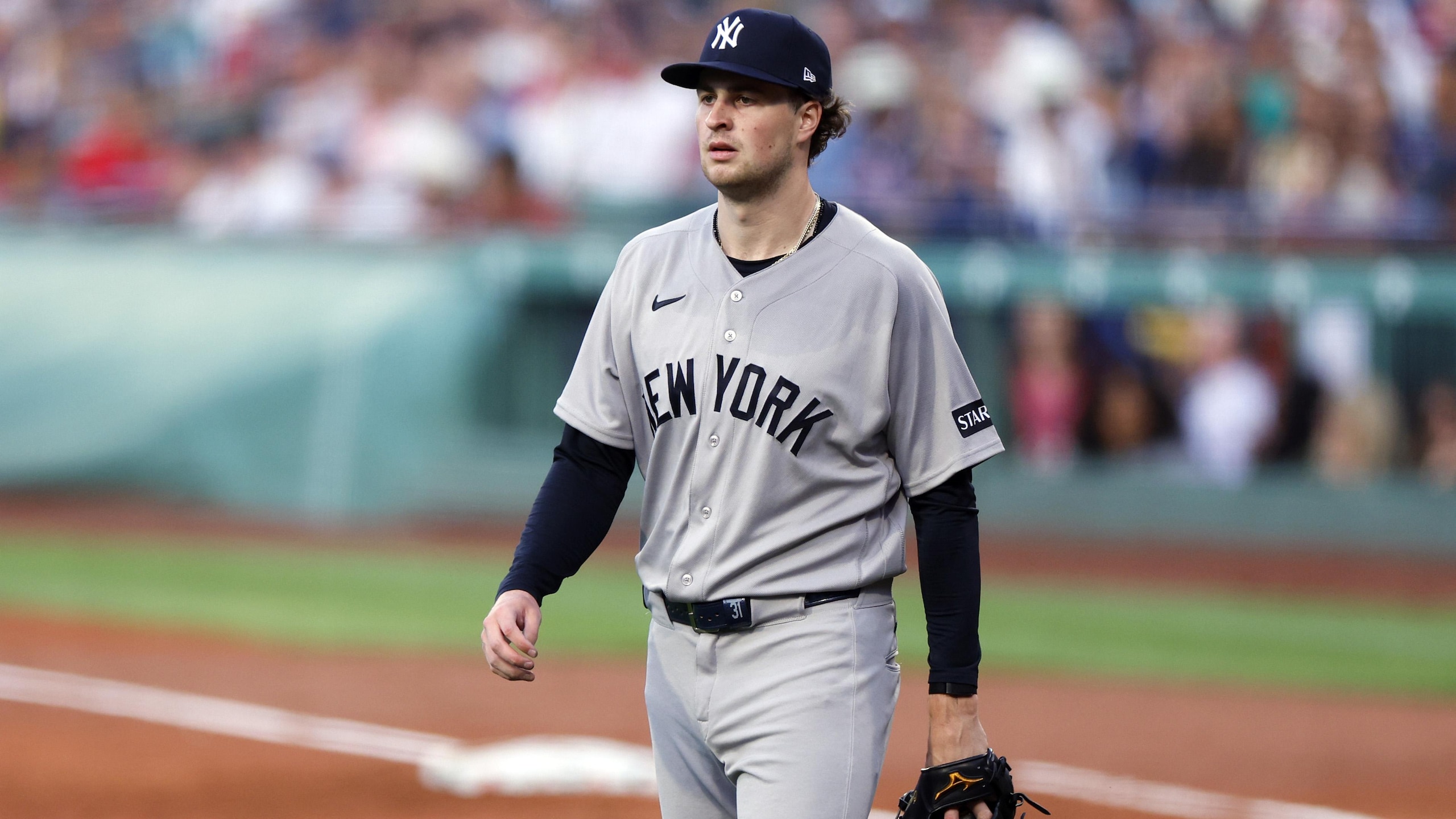 Red Sox finally get to Cam Schlittler, take advantage of four Yankees errors to win series opener Red Sox finally get to Cam Schlittler, take advantage of four Yankees errors to win series opener