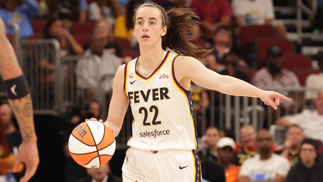 Photo: Bleacher Report WNBA Rescinds Caitlin Clark Technical Foul to Avert Suspension