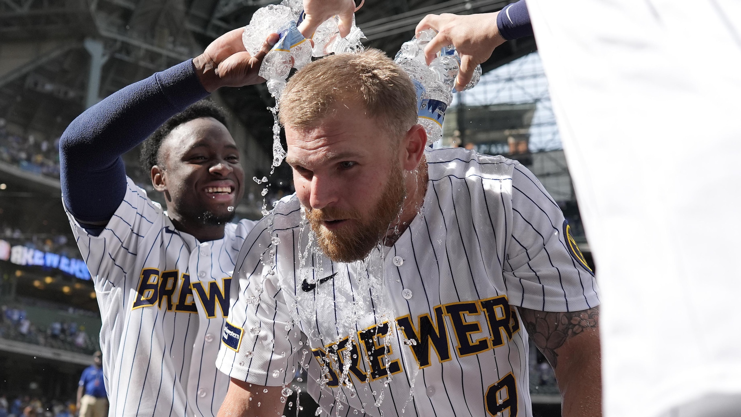 Atlanta Braves v Milwaukee Brewers