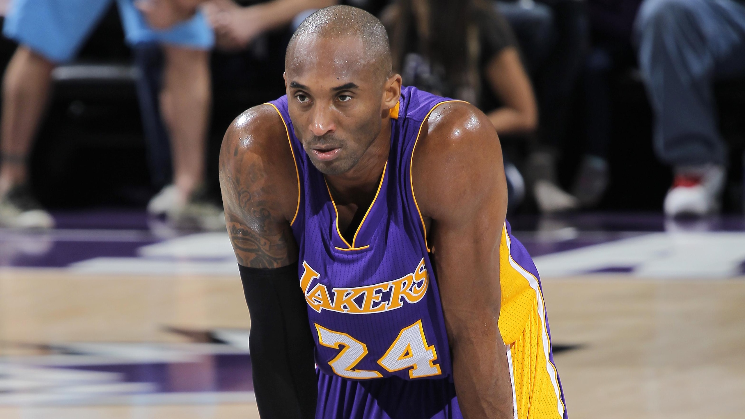 Los Angeles Lakers v Sacramento Kings
