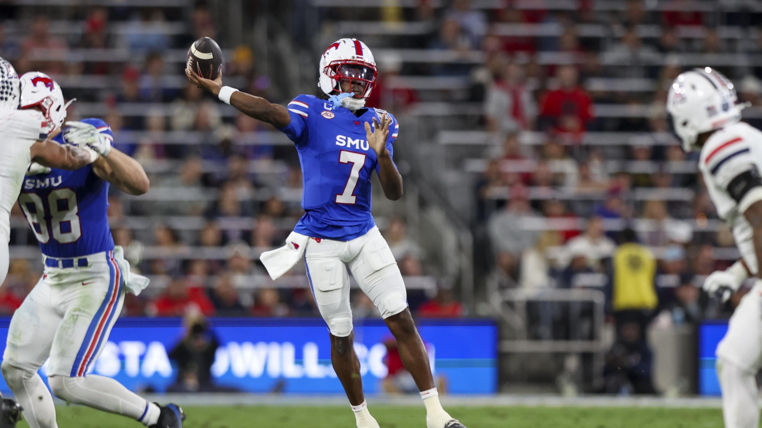 COLLEGE FOOTBALL: JAN 02 Trust & Will Holiday Bowl Arizona vs SMU