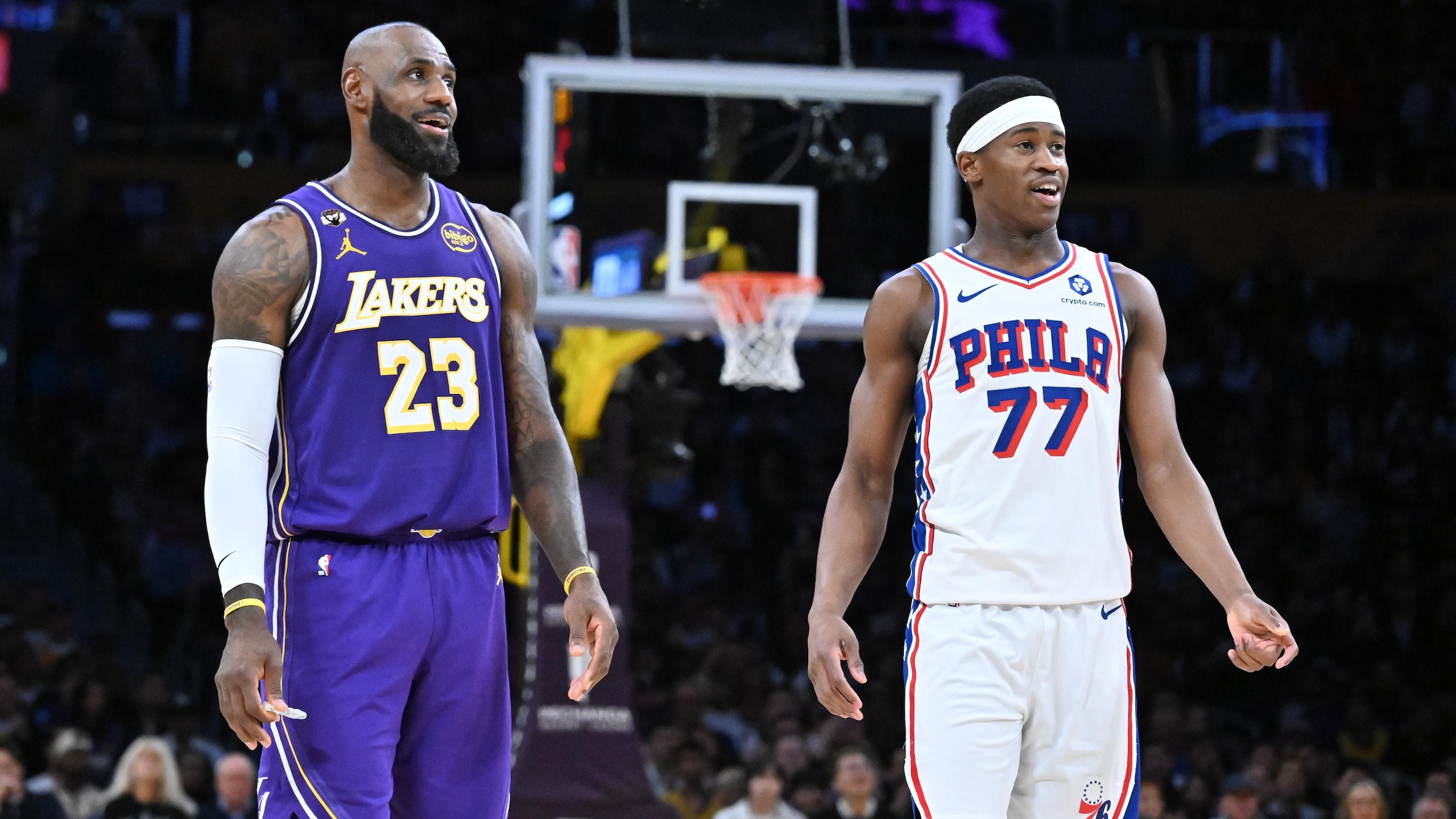 Philadelphia 76ers v Los Angeles Lakers