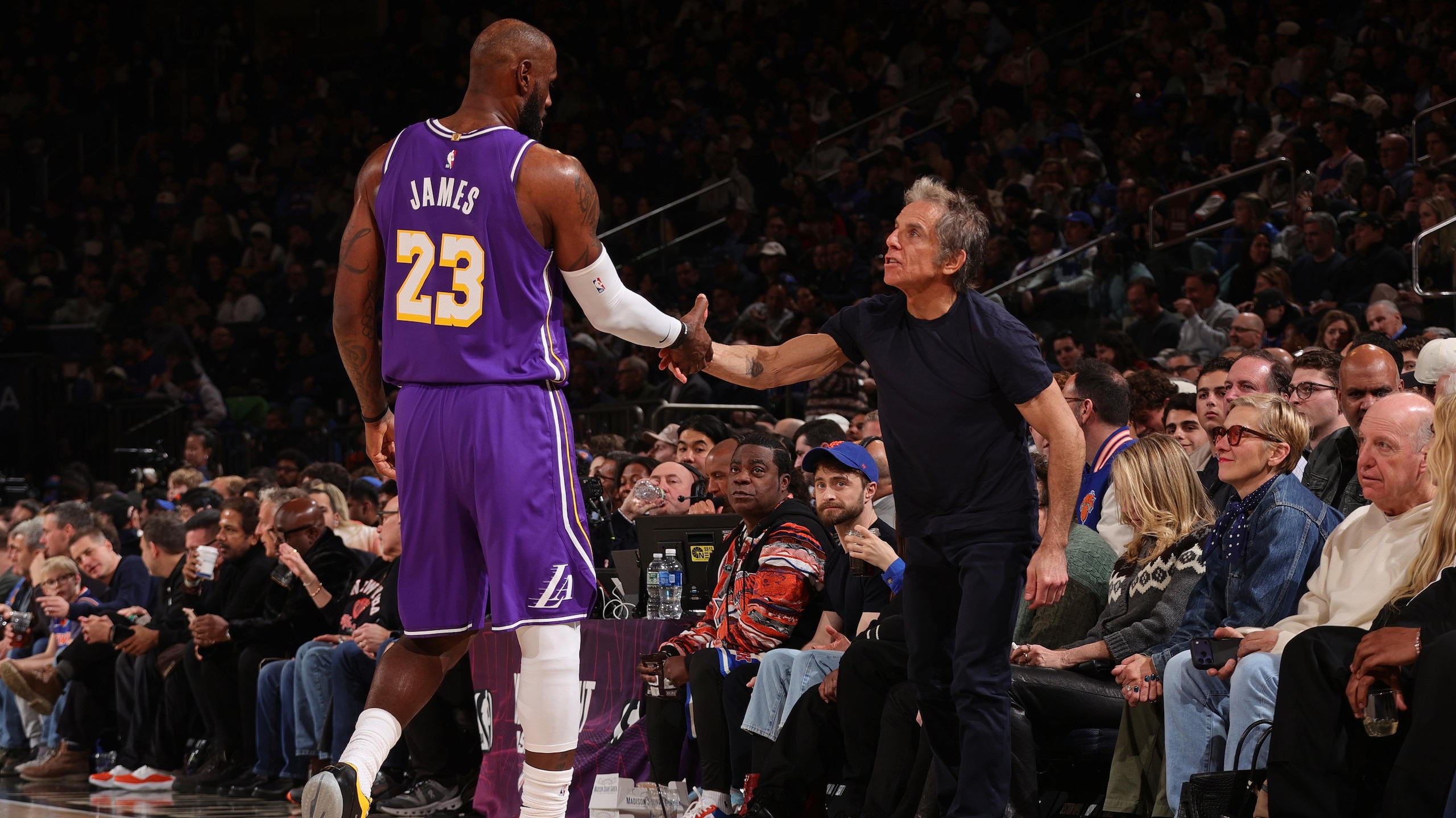 Los Angeles Lakers v New York Knicks