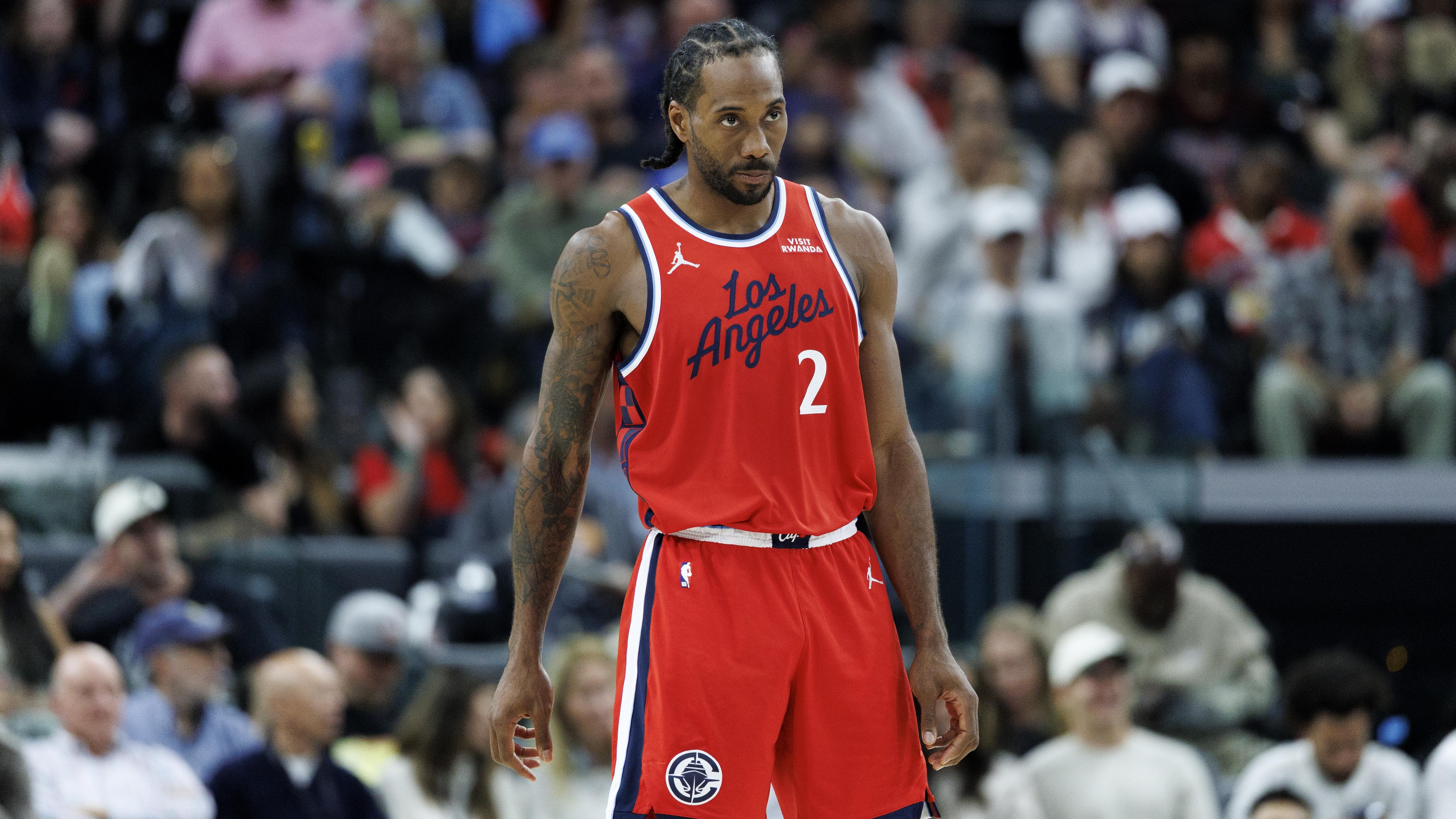 Kawhi Leonard Thanks Clippers Fans With Tribute Video After Trade to Raptors Ahead of NBA Season