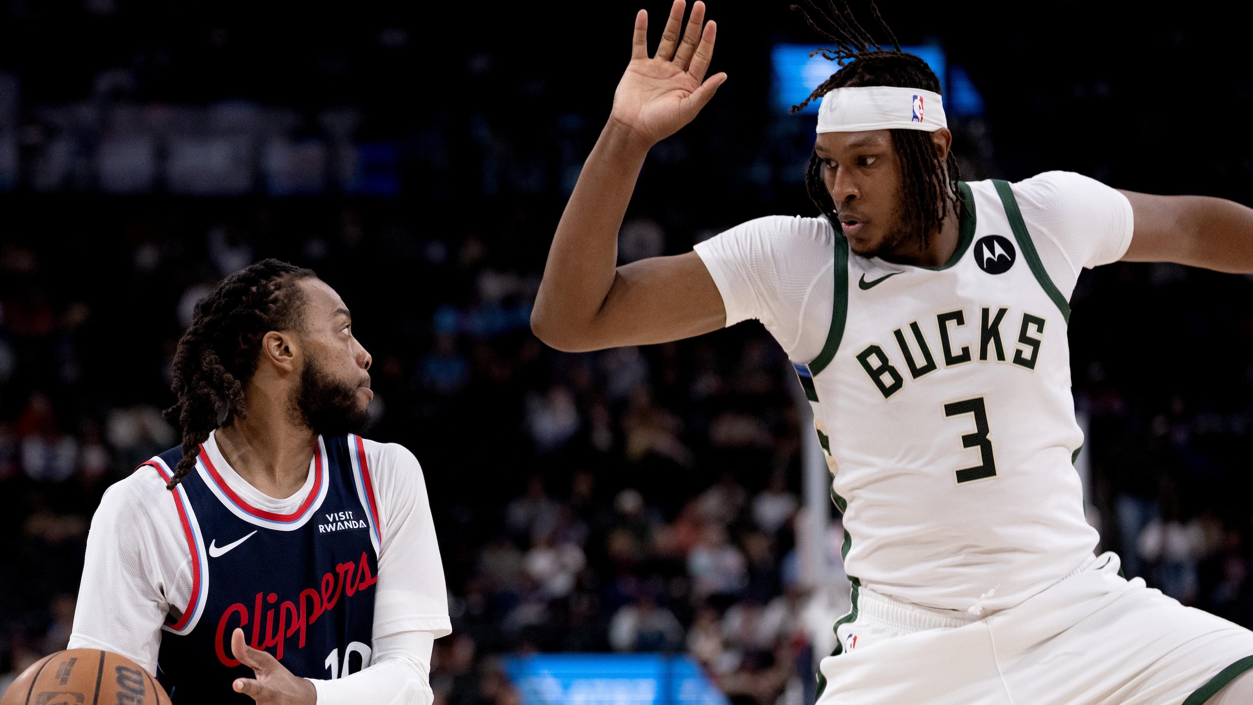 Clippers Bucks Basketball