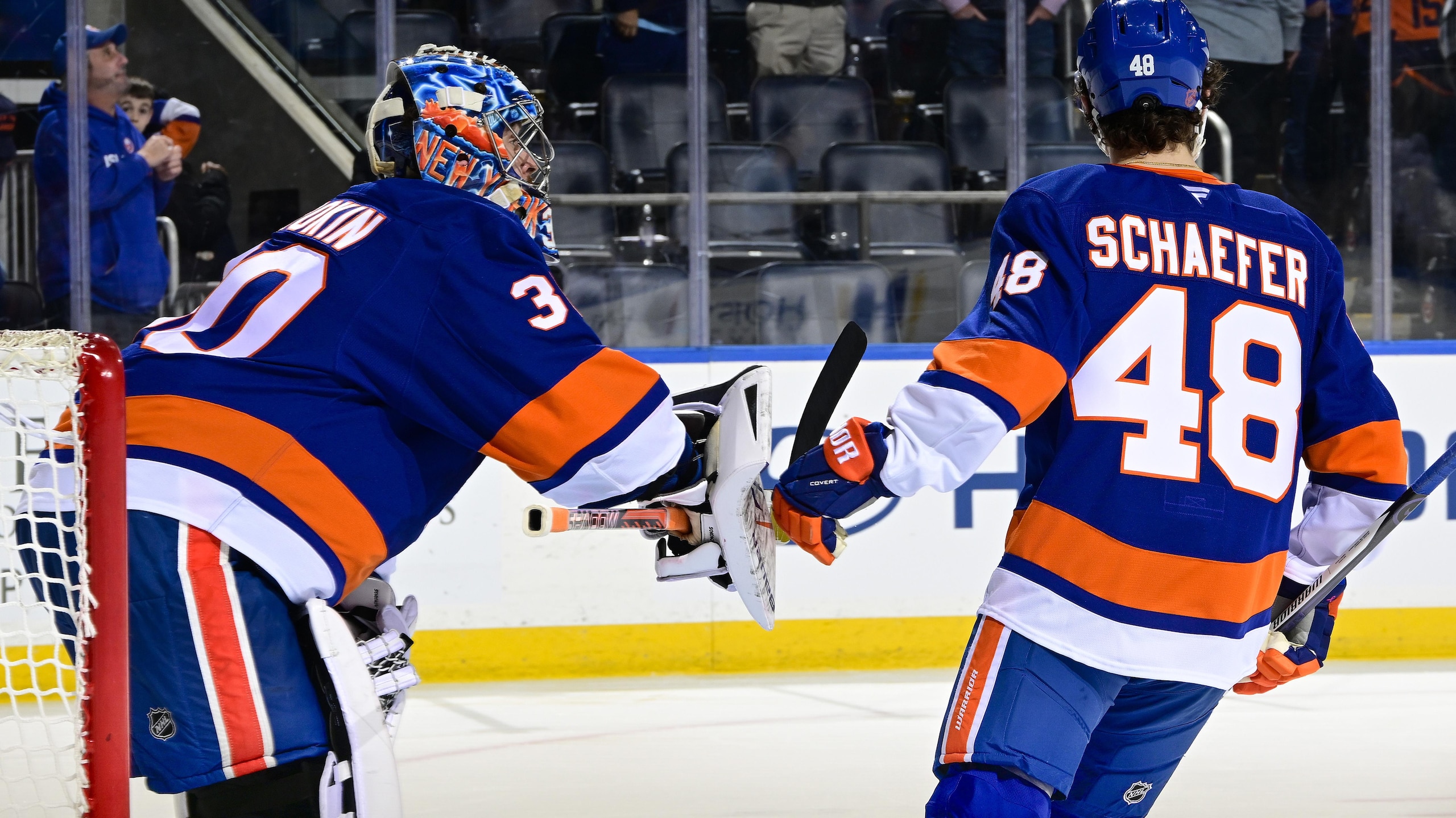 Toronto Maple Leafs v New York Islanders Toronto Maple Leafs v New York Islanders