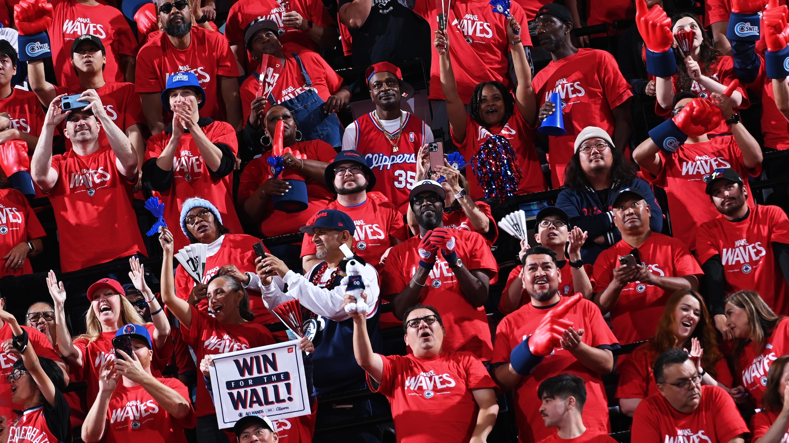 Golden State Warriors v Los Angeles Clippers - Play-In Tournament